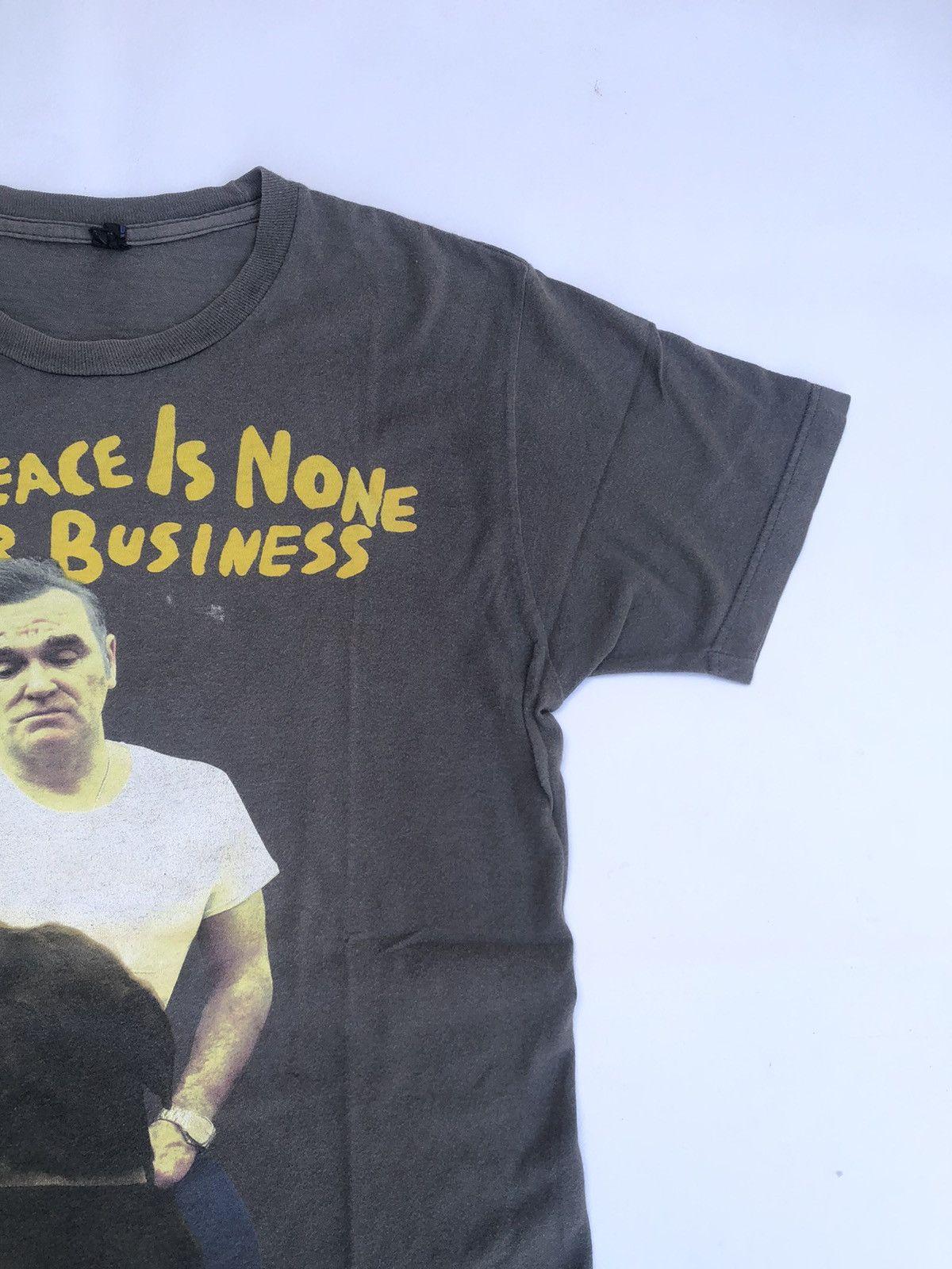 Band Tees 00s Morrissey Perfect Fading World Peace Is None Of Your Size US M / EU 48-50 / 2 - 2 Thumbnail
