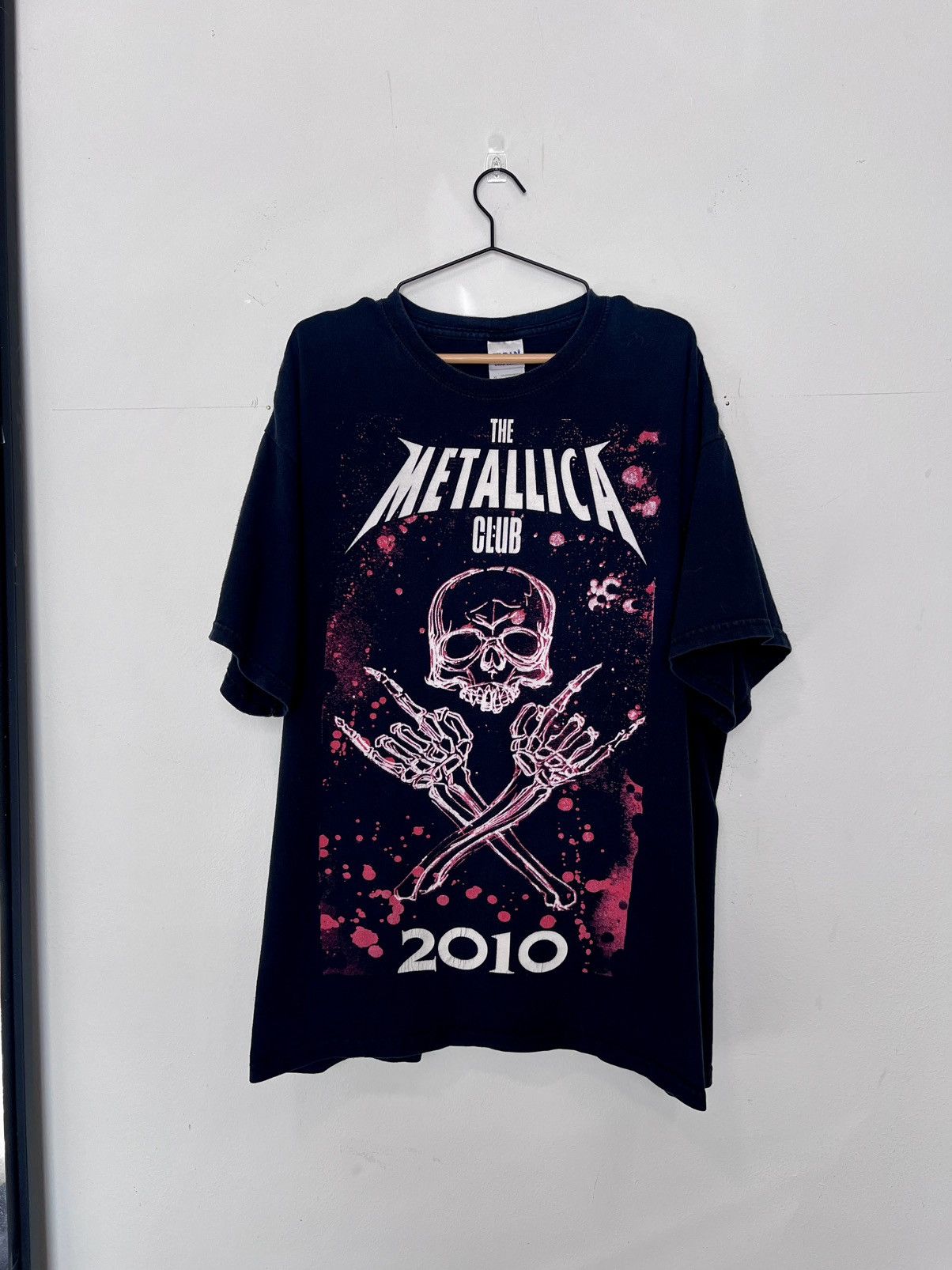 Gildan 2010 Metallica Club tee official fan club issue, XL Gildan Size US XL / EU 56 / 4 - 3 Thumbnail