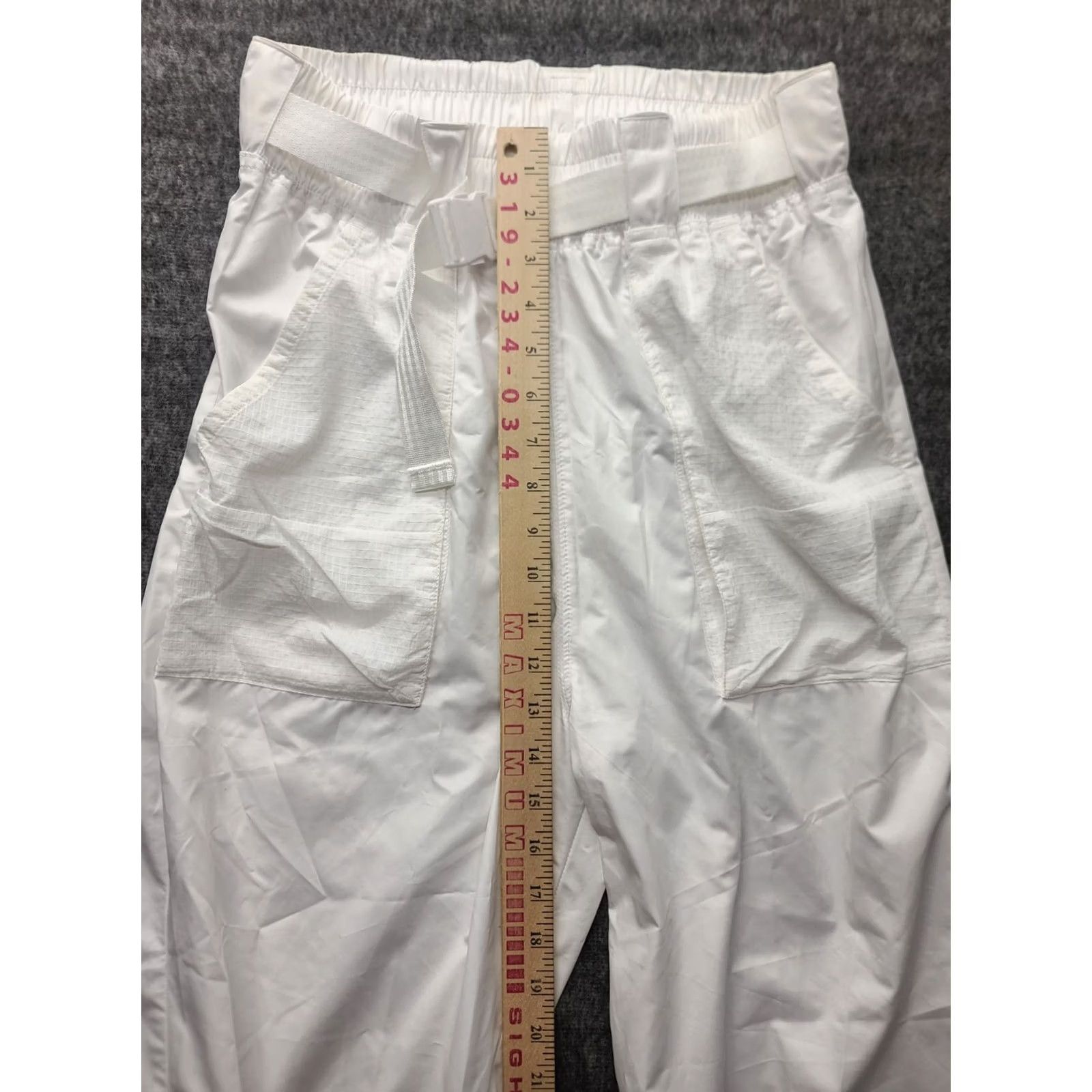 Nike Nike Womens S Joggers Tapered Leg Relaxed Fit Swoosh Lightweight Athleisure Pants White Size 28" / US 6 / IT 42 - 4 Thumbnail