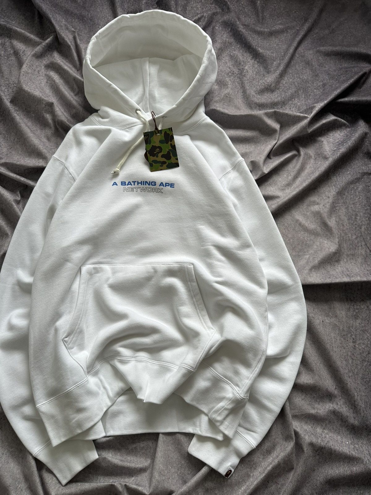Bape NWT Bape A Bathing Ape Network World Gone Mad Hoodie White Size US XL / EU 56 / 4 - 6 Thumbnail