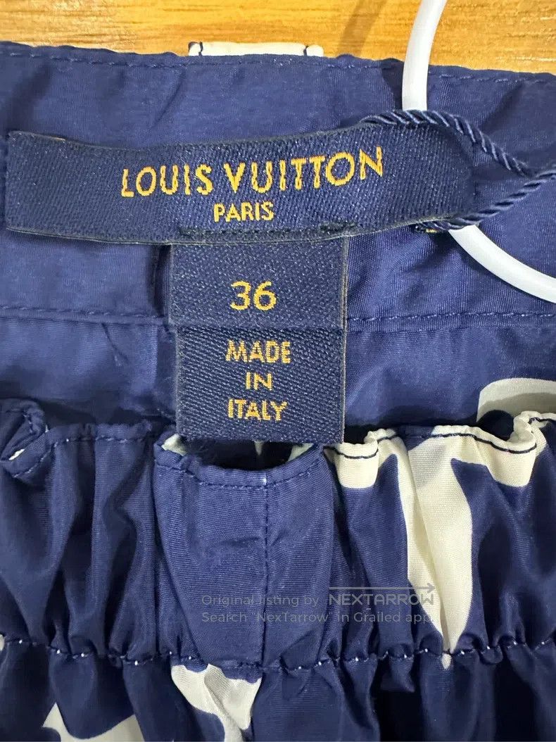 Louis Vuitton Louis Vuitton Blue Bermuda presbyopic logo shorts Size US 36 / EU 52 - 4 Thumbnail