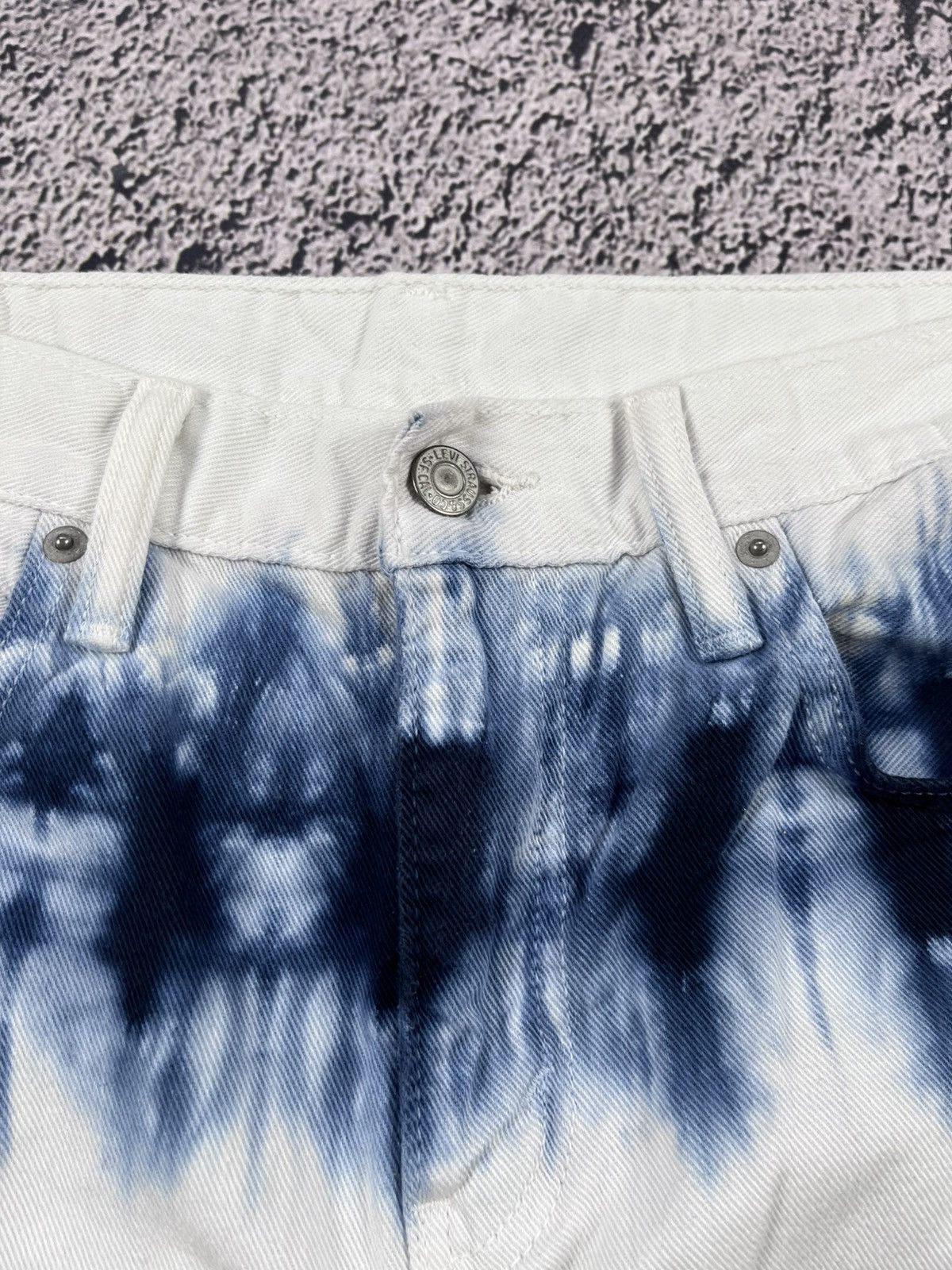 Levi's Vintage Y2K white tab Levi’s 508 Tye die jeans shorts Size US 32 / EU 48 - 4 Thumbnail