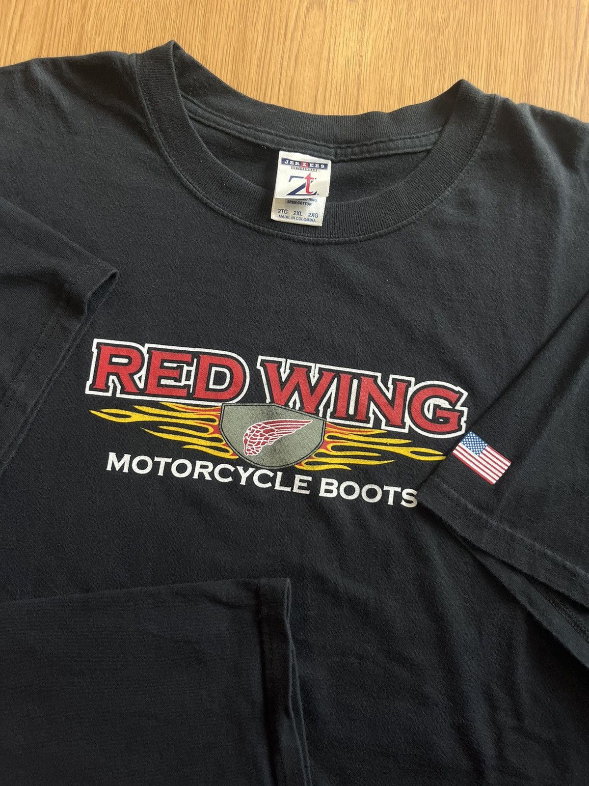 Red Wing Vintage RED WING MOTORCYCLE BOOTS 00’s Tshirt Size US XXL / EU 58 / 5 - 7 Thumbnail