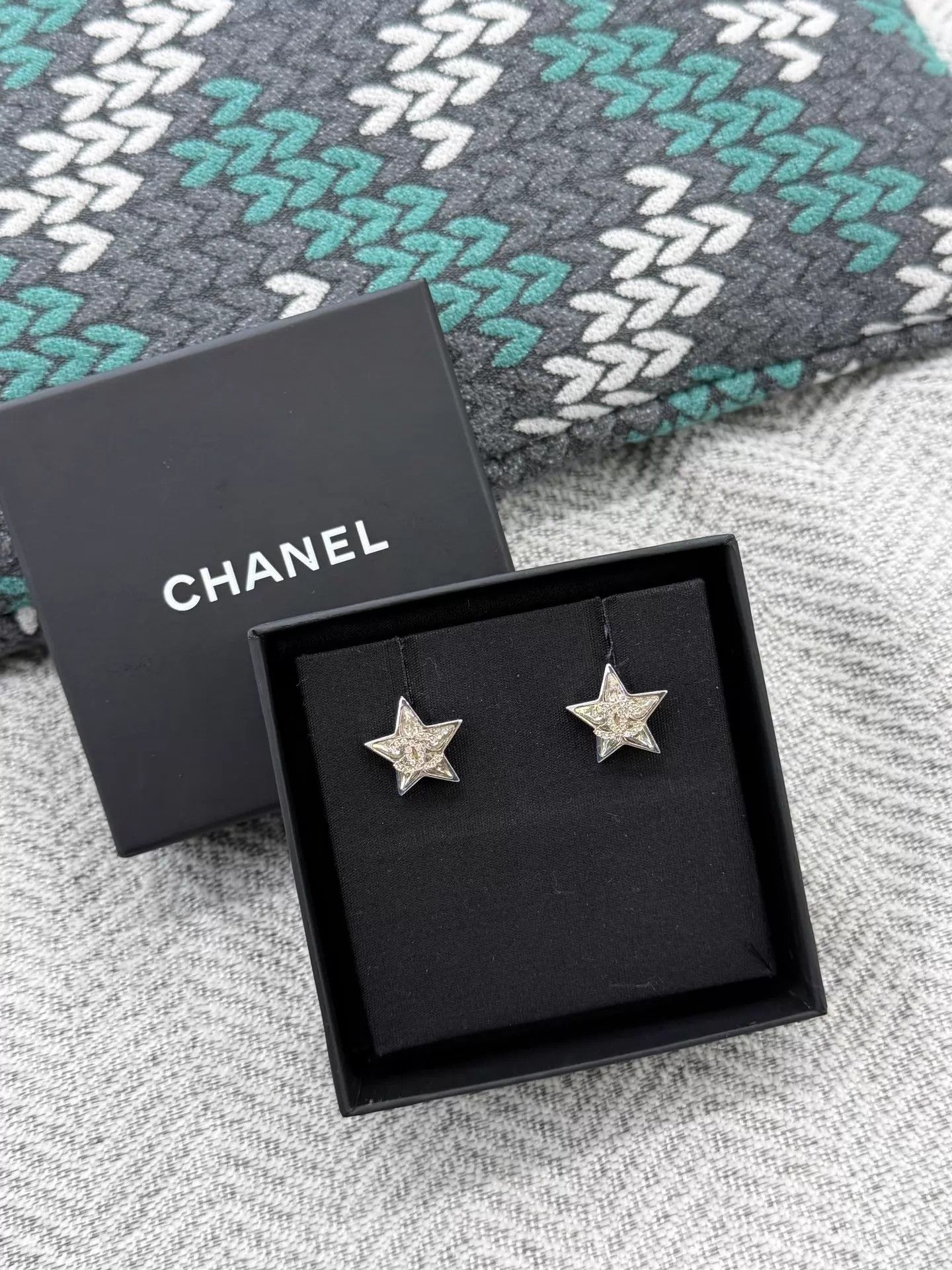Chanel Chanel Star Rhinestone Stud Earrings New Size ONE SIZE - 1 Thumbnail