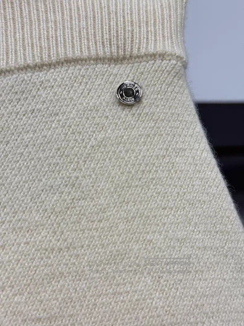 Hermes Hermes Beige Cashmere Skirt Size 24" / US 00 / IT 34 - 2 Thumbnail