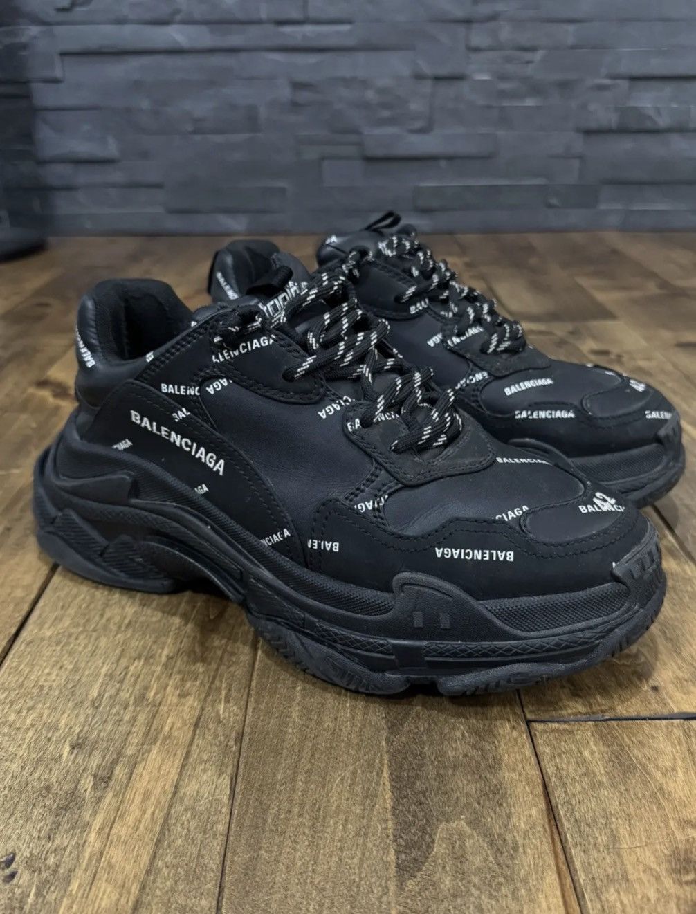 Balenciaga Balenciaga Triple S All Black Logo Sneakers Size US 9 / EU 42 - 3 Thumbnail