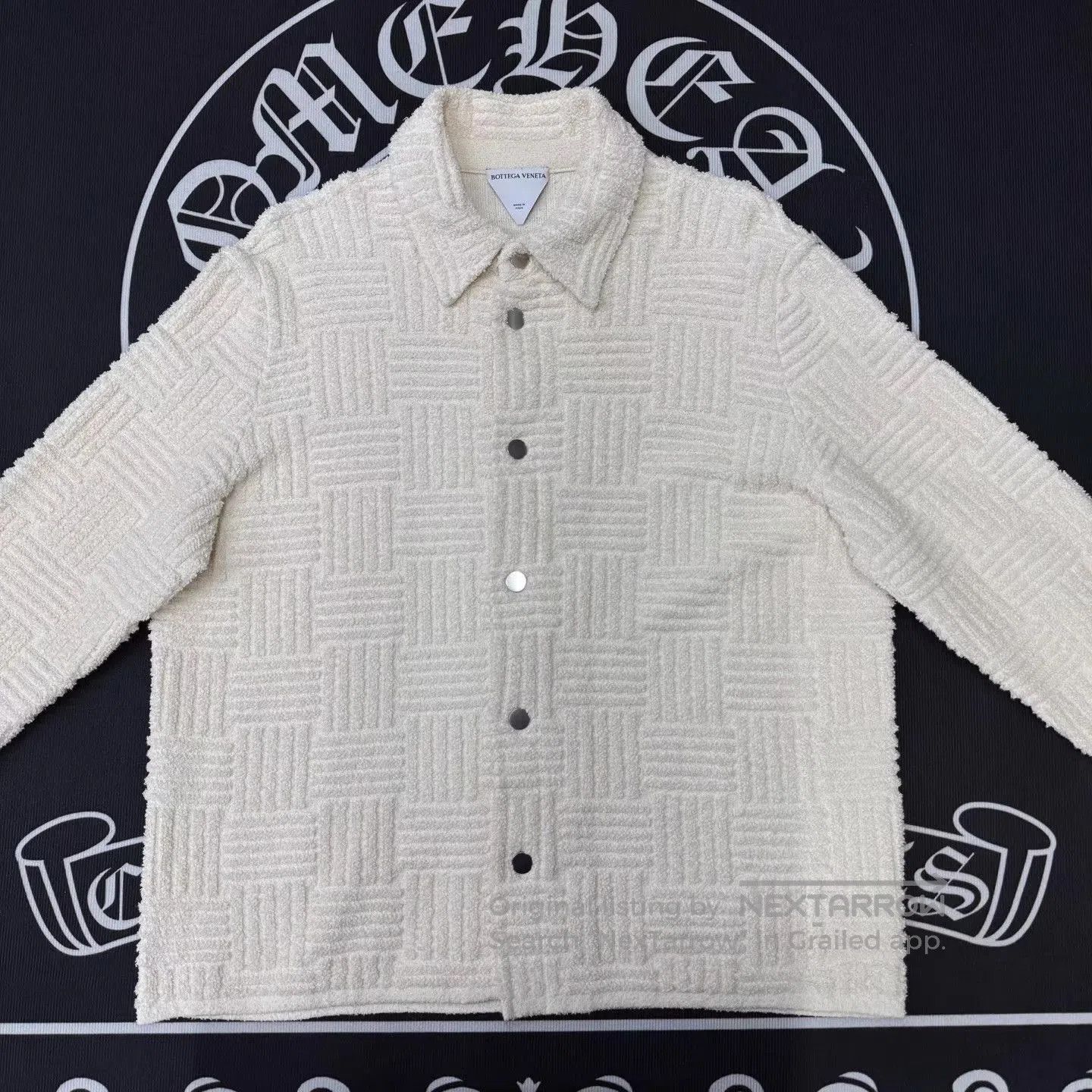 Bottega Veneta White Textured Button. Size US L / EU 52-54 / 3 - 1 Thumbnail