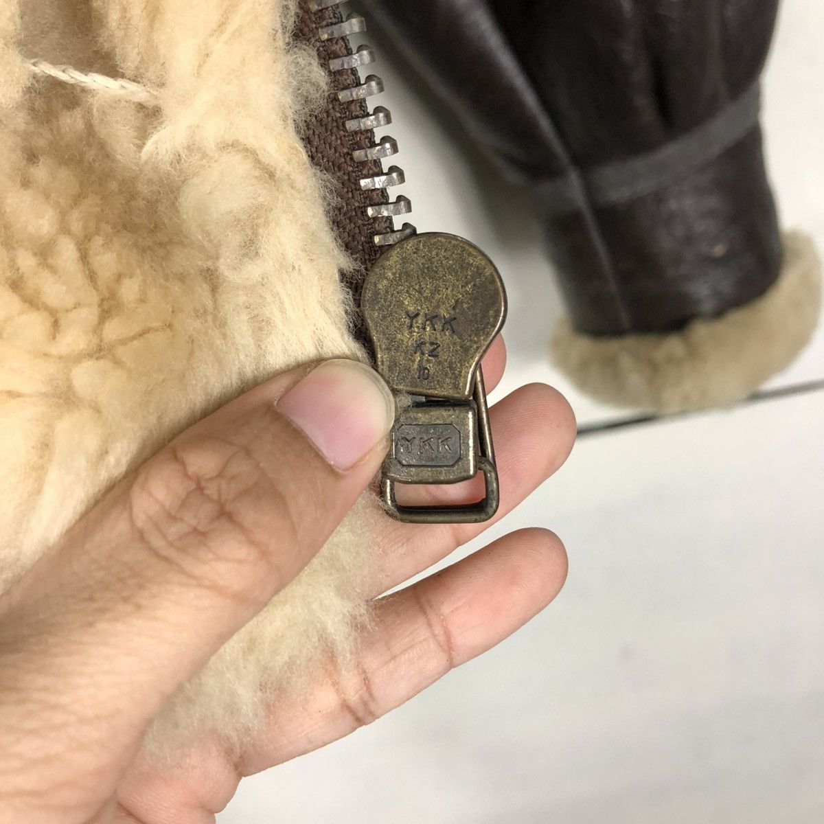 Vintage 🔥VINTAGE SHEARLING B-3 JACKET GENUINE LEATHER US ARMY STYLE Size US M / EU 48-50 / 2 - 19 Thumbnail