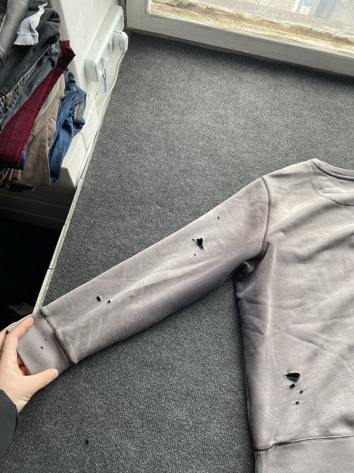 Nike 🔥NIKE DISTRESSED Dirty ripped men sweatshirt rare y2k punk Size US L / EU 52-54 / 3 - 23 Thumbnail
