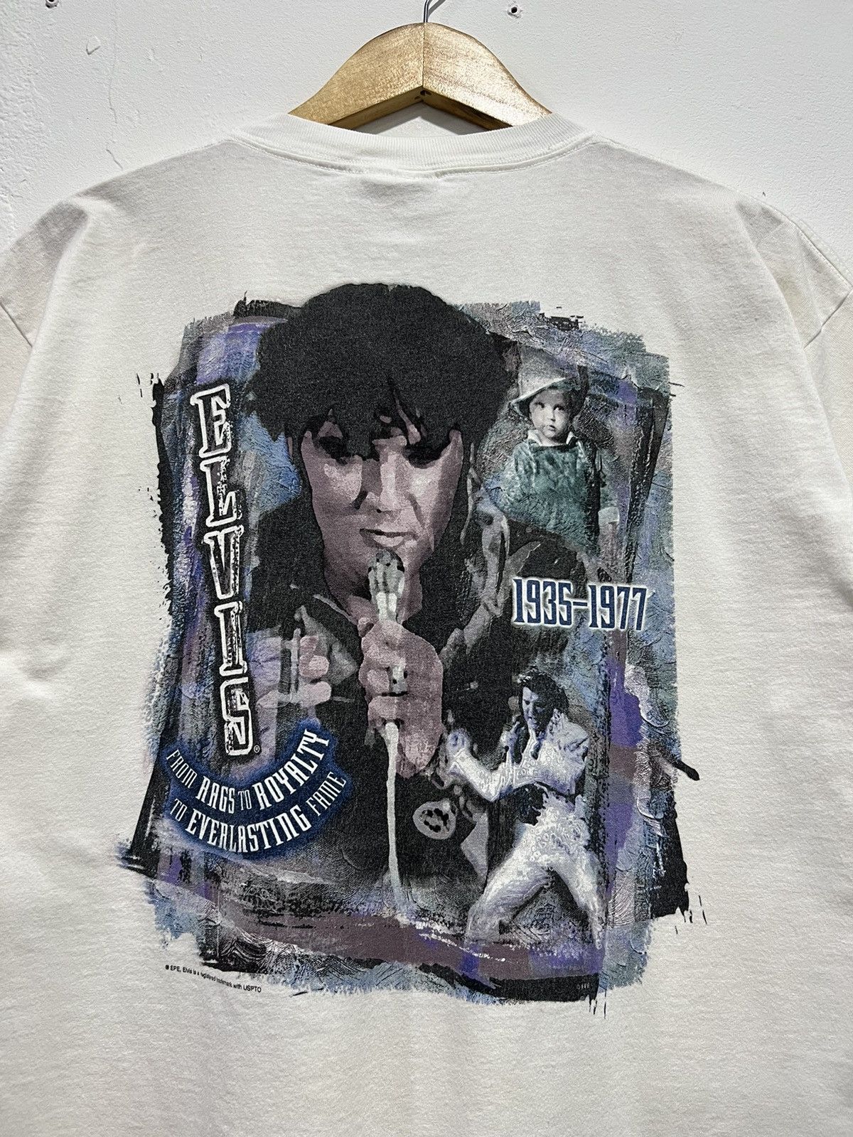Vintage Vintage 90’s Hard Rock Cafe x Elvis Presley Tshirt Size US L / EU 52-54 / 3 - 2 Thumbnail