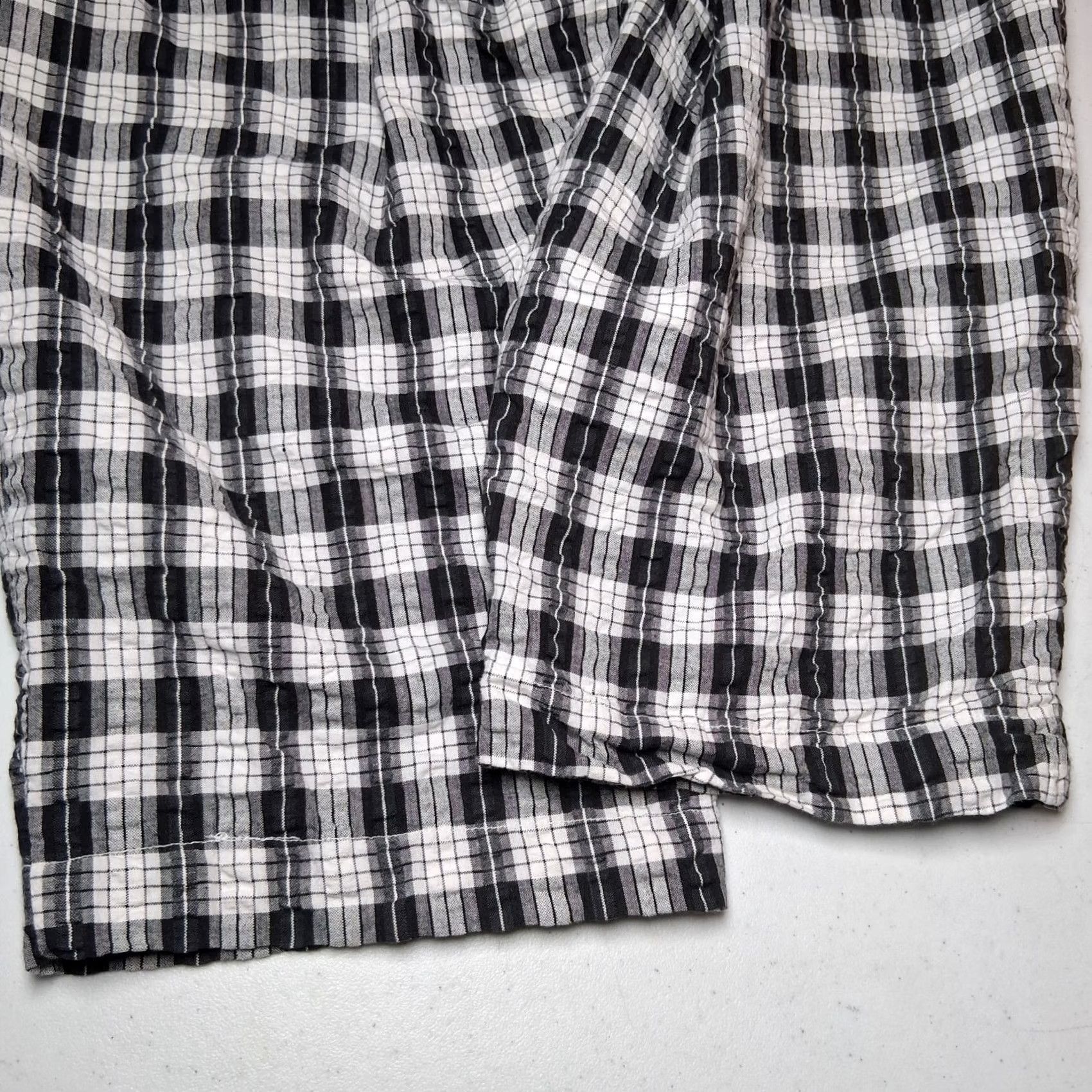Vintage VINTAGE Fashion Bug Pants Womens 22 Black Plus Size 22W 24W White Plaid Seersucker Elastic Size 40" / US 18 - 6 Thumbnail