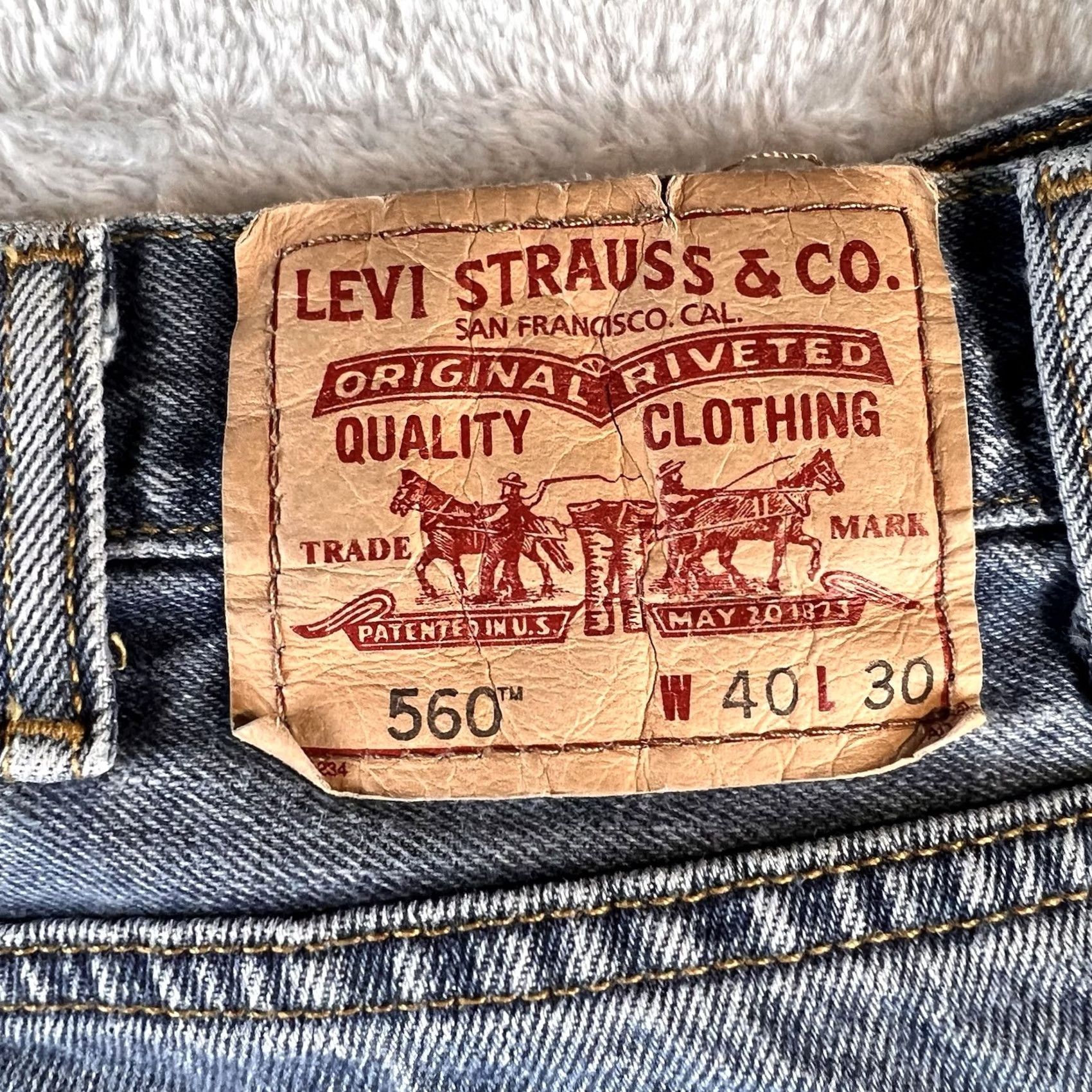 Levi's Levi's 560 Jeans Mens 40x30 Blue Denim Tapered Relaxed Fit 5-Pocket Cotton Vintage? 90s Grunge USA Jeans Size US 40 / EU 56 - 4 Thumbnail