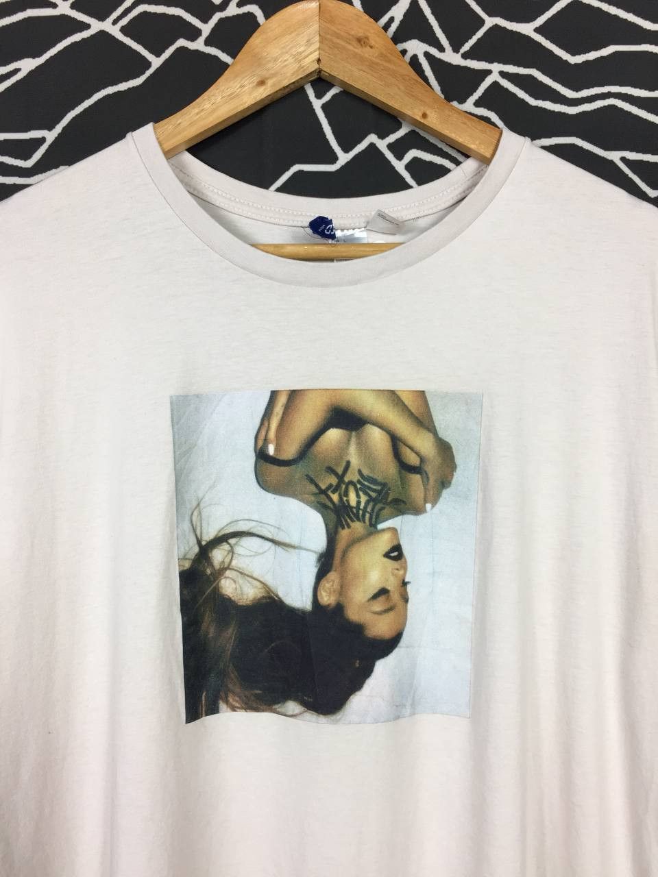 Band Tees × Divided × H&M DIVIDED H&M Ariana Grande Popstar Thank You, Next Tee Size US L / EU 52-54 / 3 - 3 Thumbnail