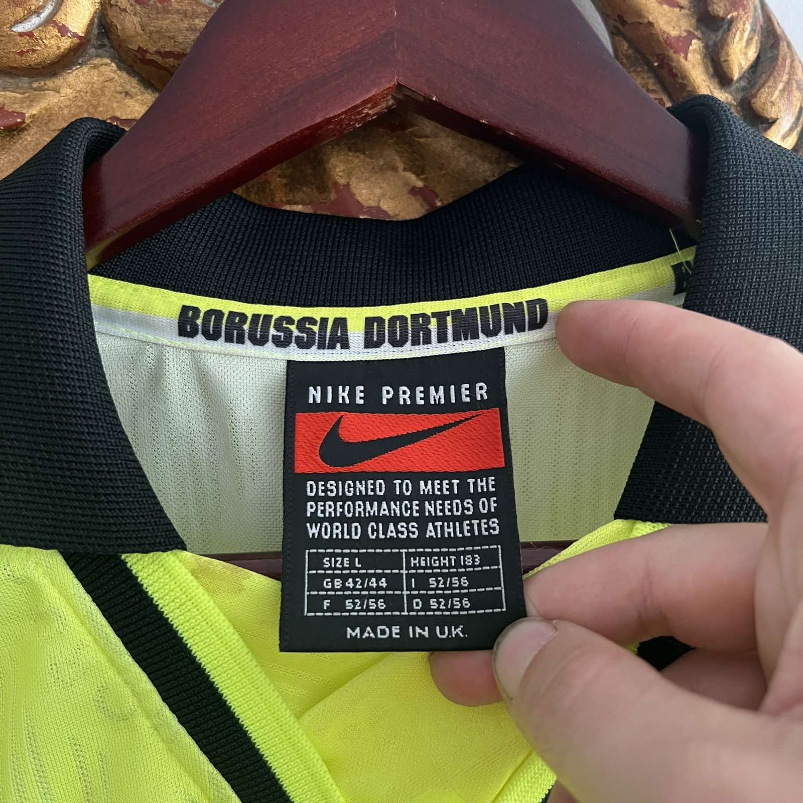 Vintage Borussia Dortmund 1996 1997 Home Vintage Nike Football Shirt Size US L / EU 52-54 / 3 - 5 Thumbnail