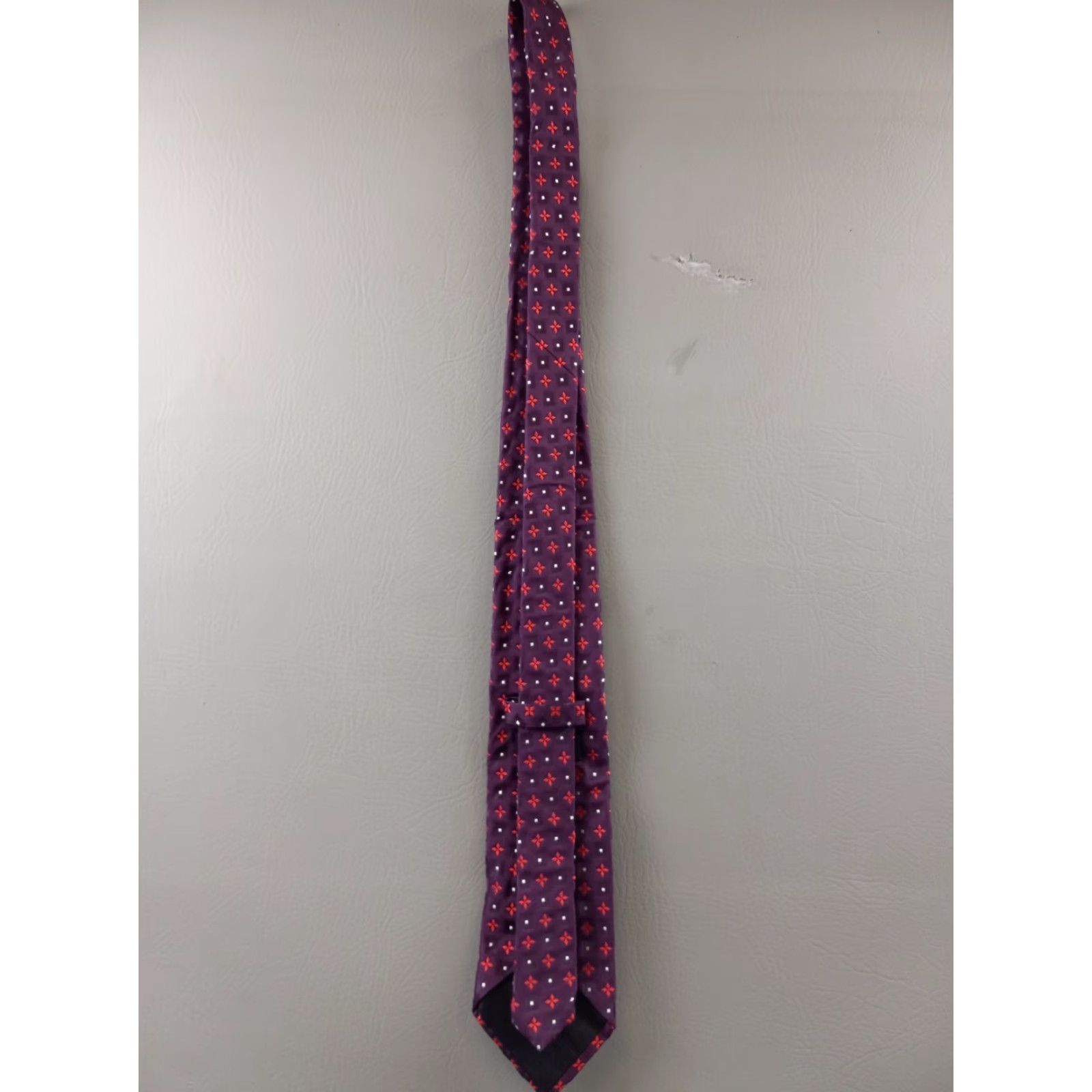 Hugo Boss HUGO BOSS Italy Men's 100% Silk Necktie Purple Red Stars Good Condition Size ONE SIZE - 2 Thumbnail