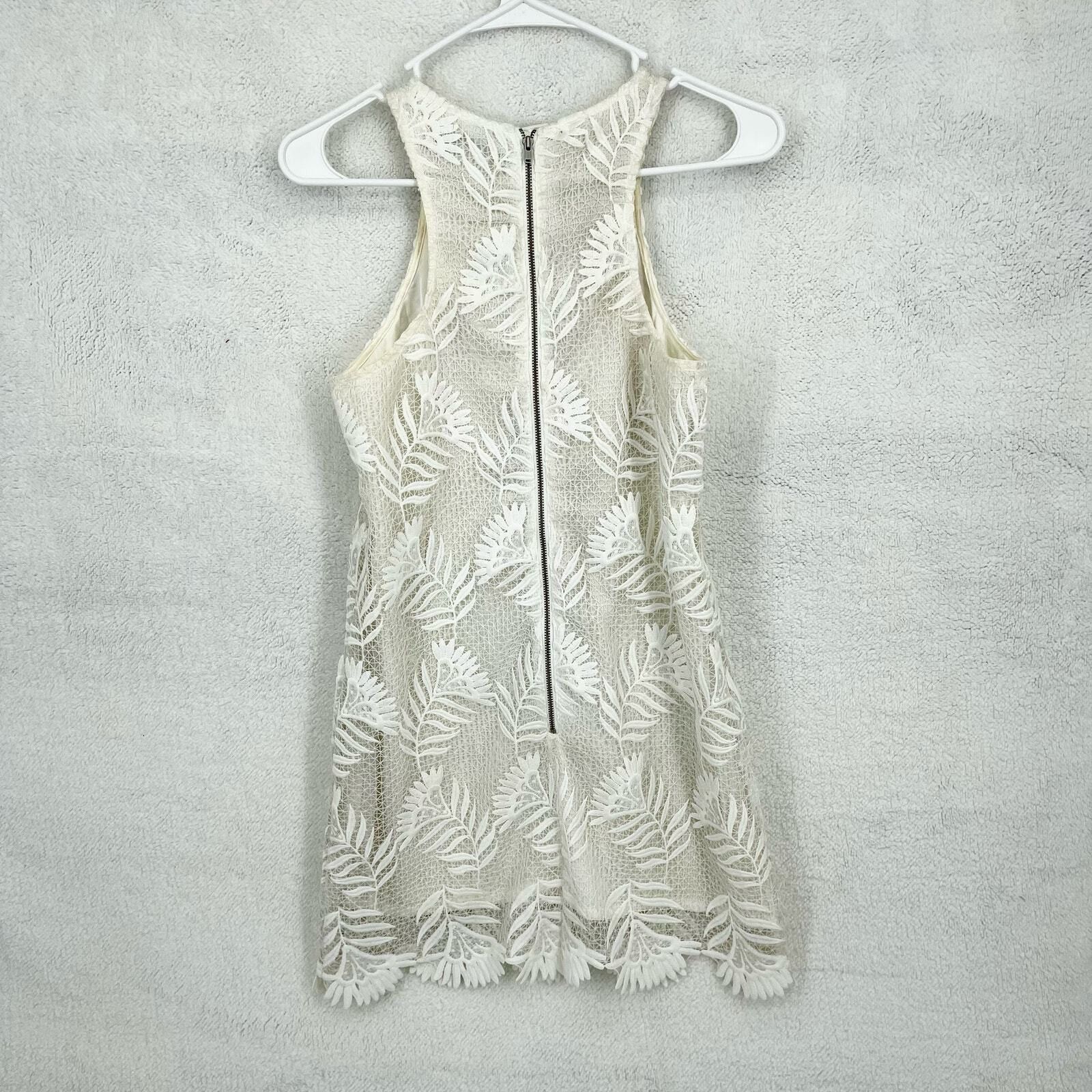 Other Lovers + Friends Mini Caspian Lace Scallop Sheath Dress XS Size XS / US 0-2 / IT 36-38 - 4 Thumbnail