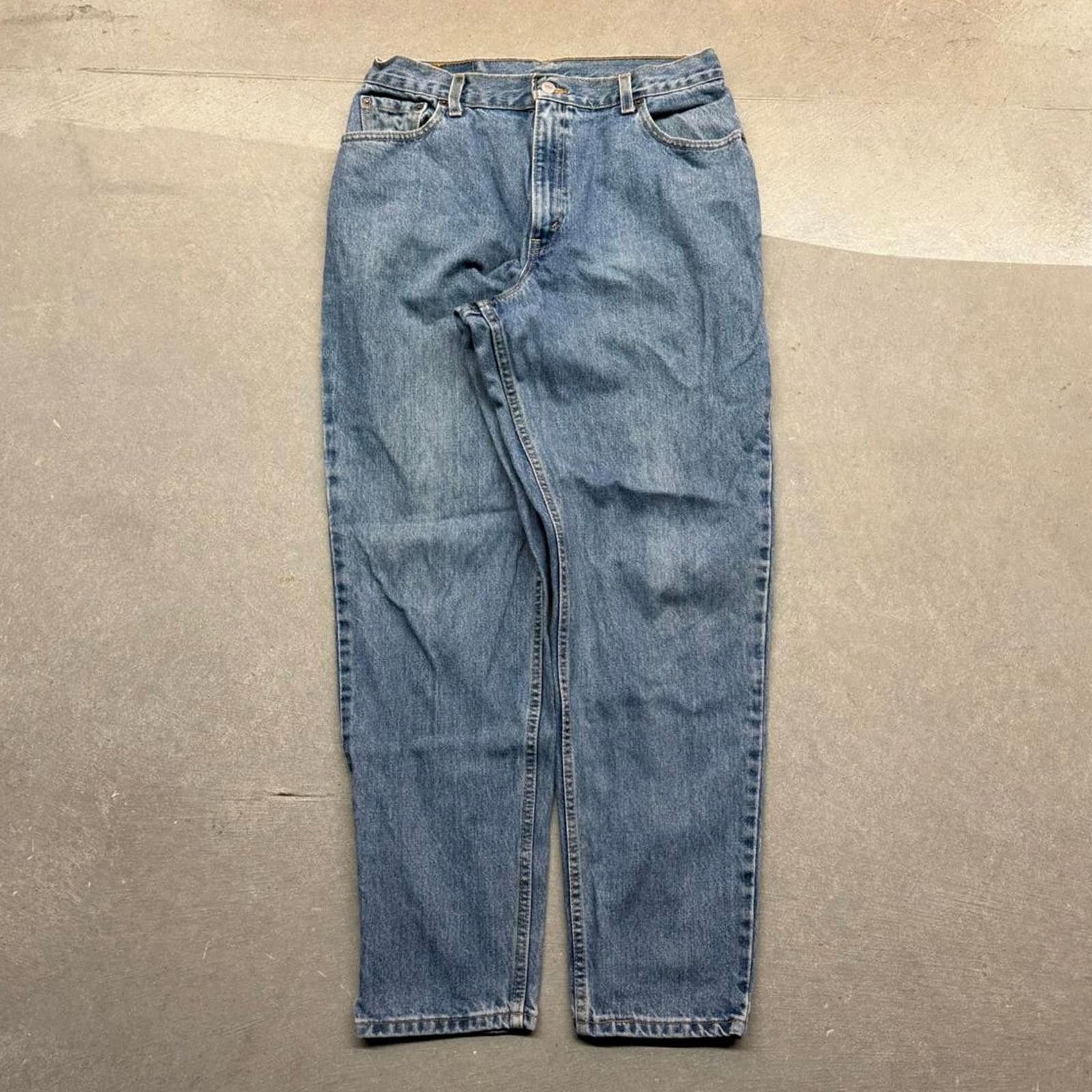 Levi's Vintage 90s Levis 550 Relaxed Fit Faded Jeans USA made 30x31 Size US 30 / EU 46 - 1 Thumbnail