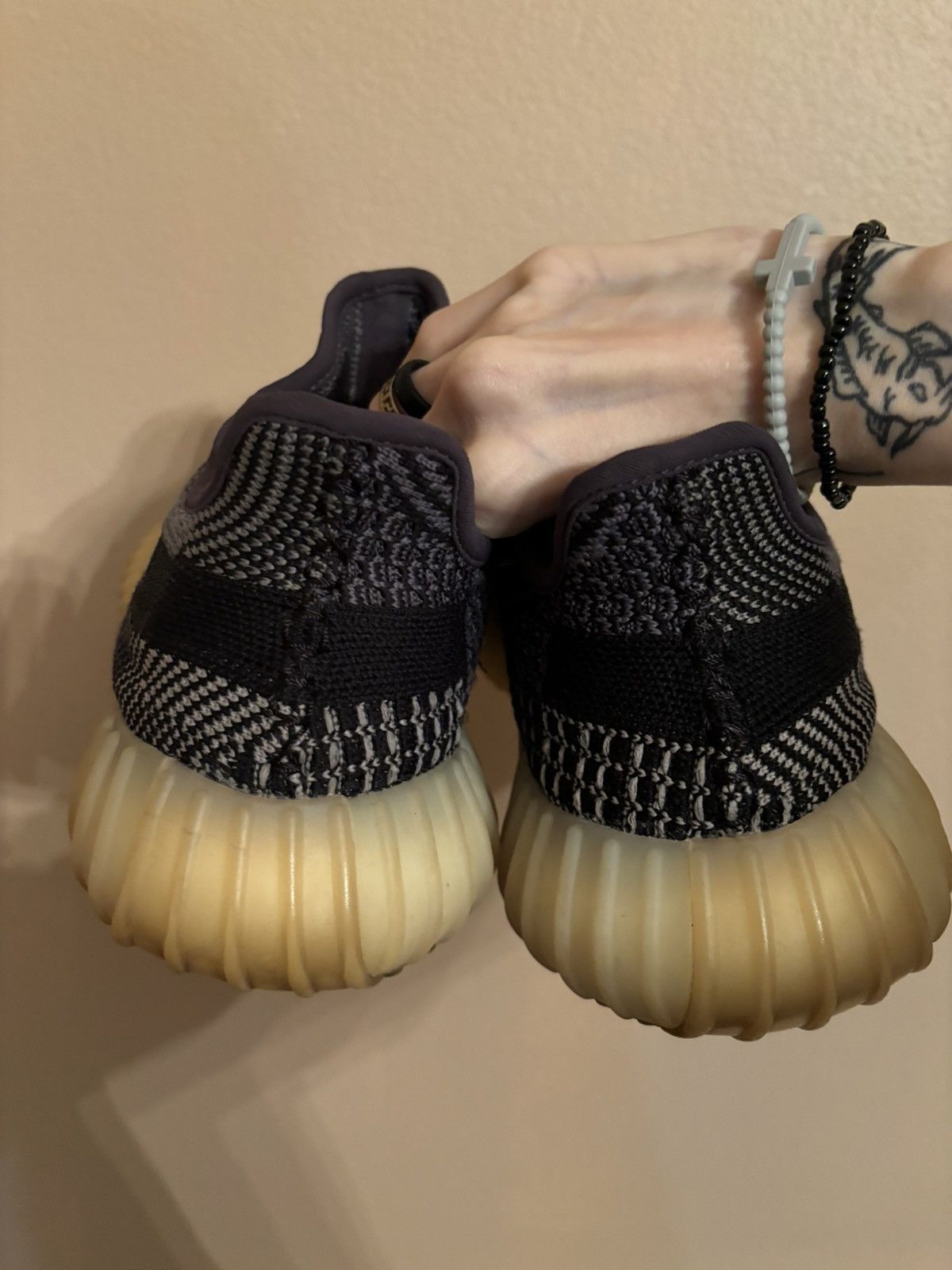 Adidas × Yeezy Yeezy Boost 350 V2 ‘Carbon’ Size US 6 / EU 39 - 4 Thumbnail