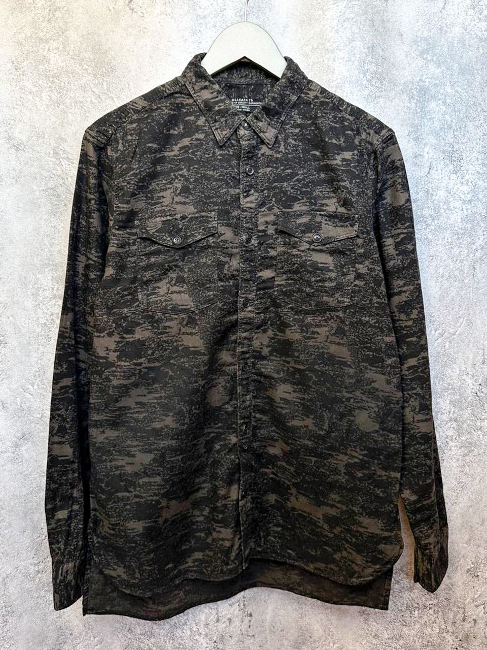 Allsaints Allsaints Breslau Camo Military Field Army Button Up Shirt Size US S / EU 44-46 / 1 - 1 Thumbnail