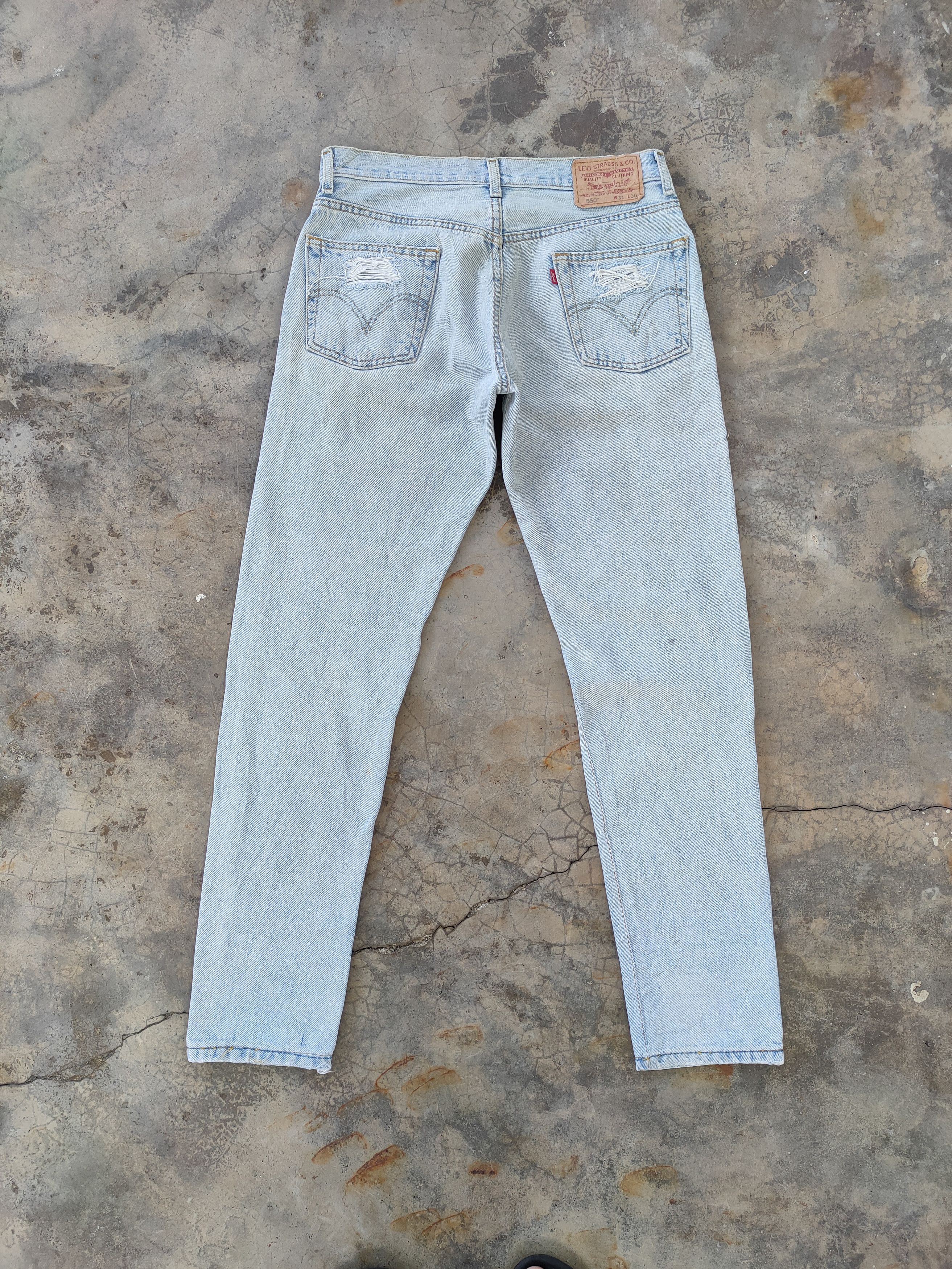 Levi's Vintage Clothing Vintage Levi's 550 Relaxed Fit light blue distressed Denim Size US 32 / EU 48 - 10 Thumbnail