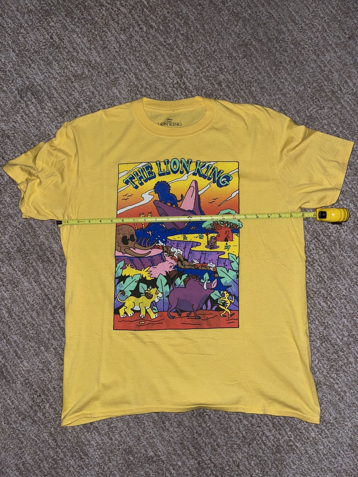 Disney DISNEY X THE LION KING X VINTAGE TSHIRT LARGE YELLOW Size US L / EU 52-54 / 3 - 1 Thumbnail
