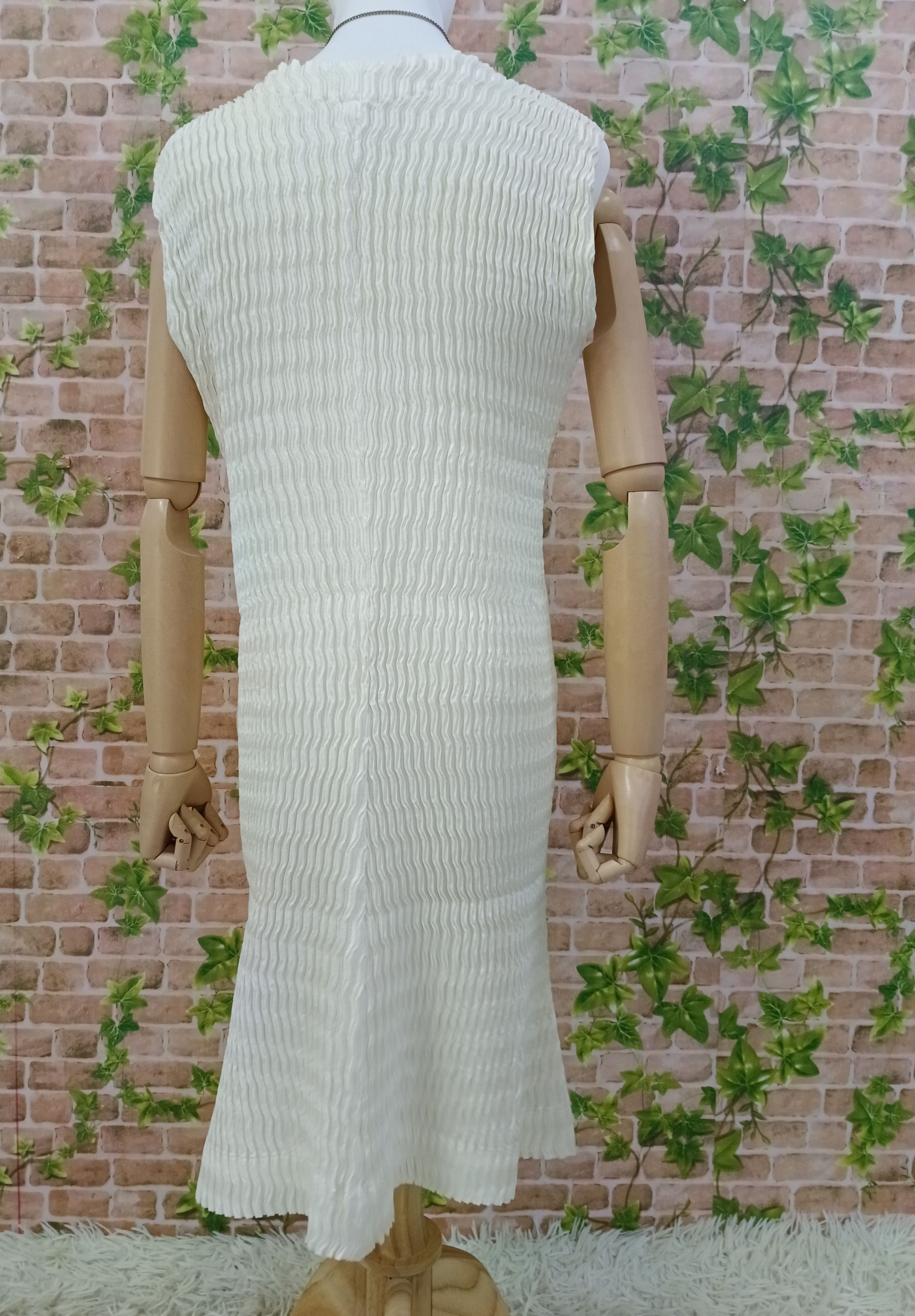 Pleats Please Issey Miyake ISSEY MIYAKE PLEATS MID DRESS(SIZE 2) Size M / US 6-8 / IT 42-44 - 5 Thumbnail