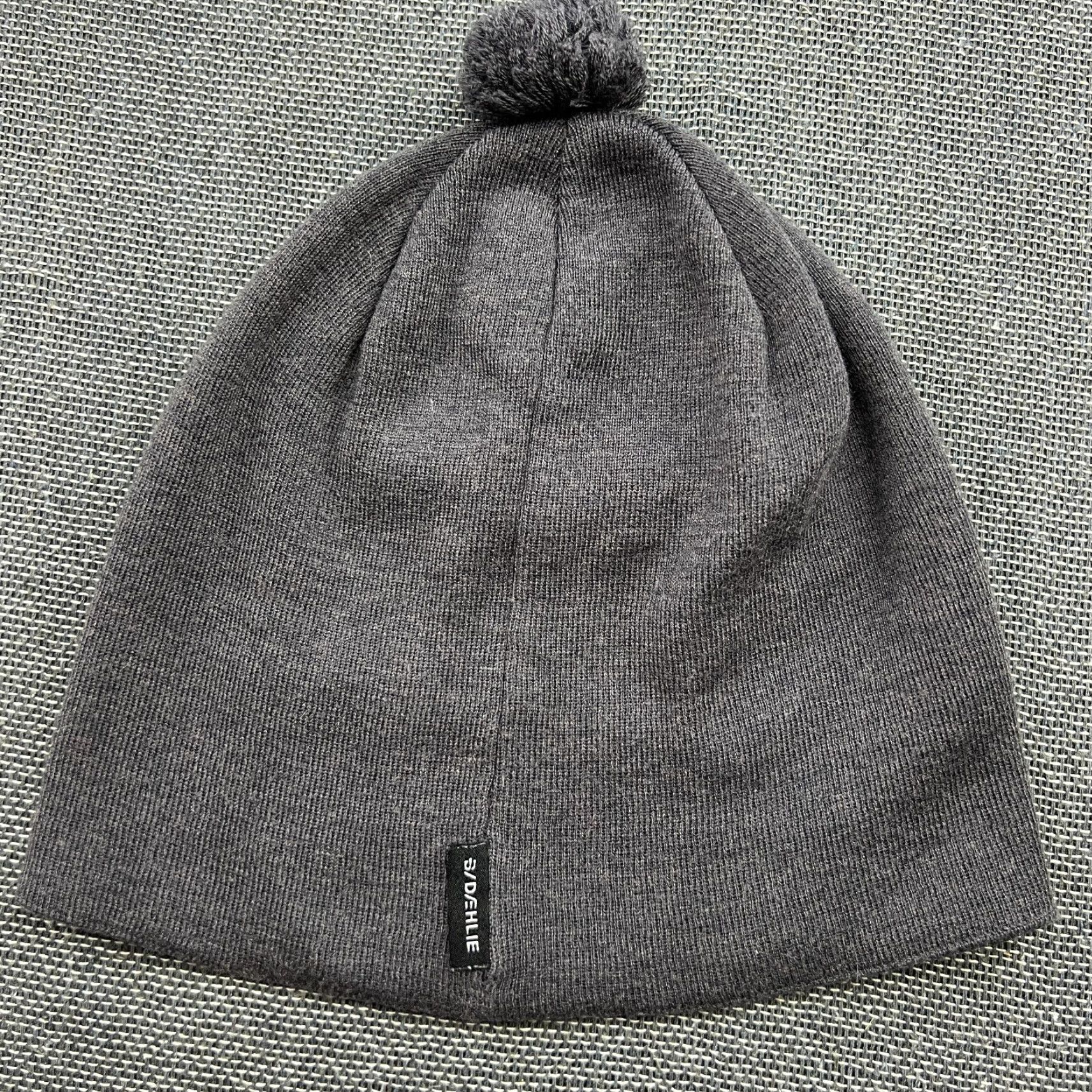 Vintage Bjorn Daehlie Ski Cap Beanie Hat One Size Biathlon Cross Country Wool Blend Gray Mens Beanie Size ONE SIZE - 4 Thumbnail