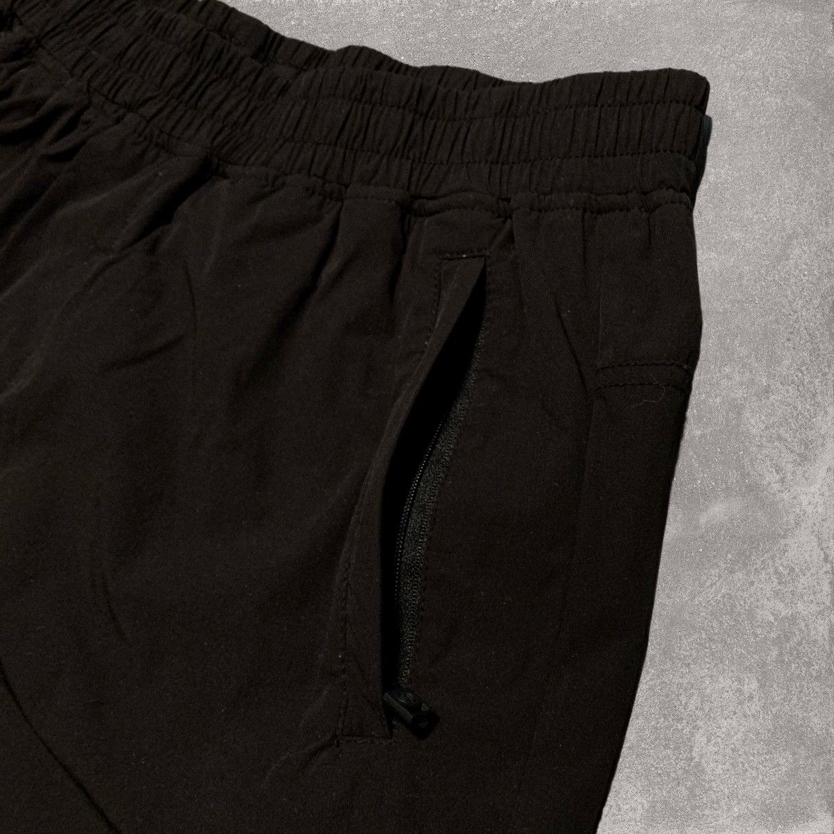Represent Clo. Represent Large Shorts 247 Black Gym Bottoms Size US 34 / EU 50 - 3 Thumbnail