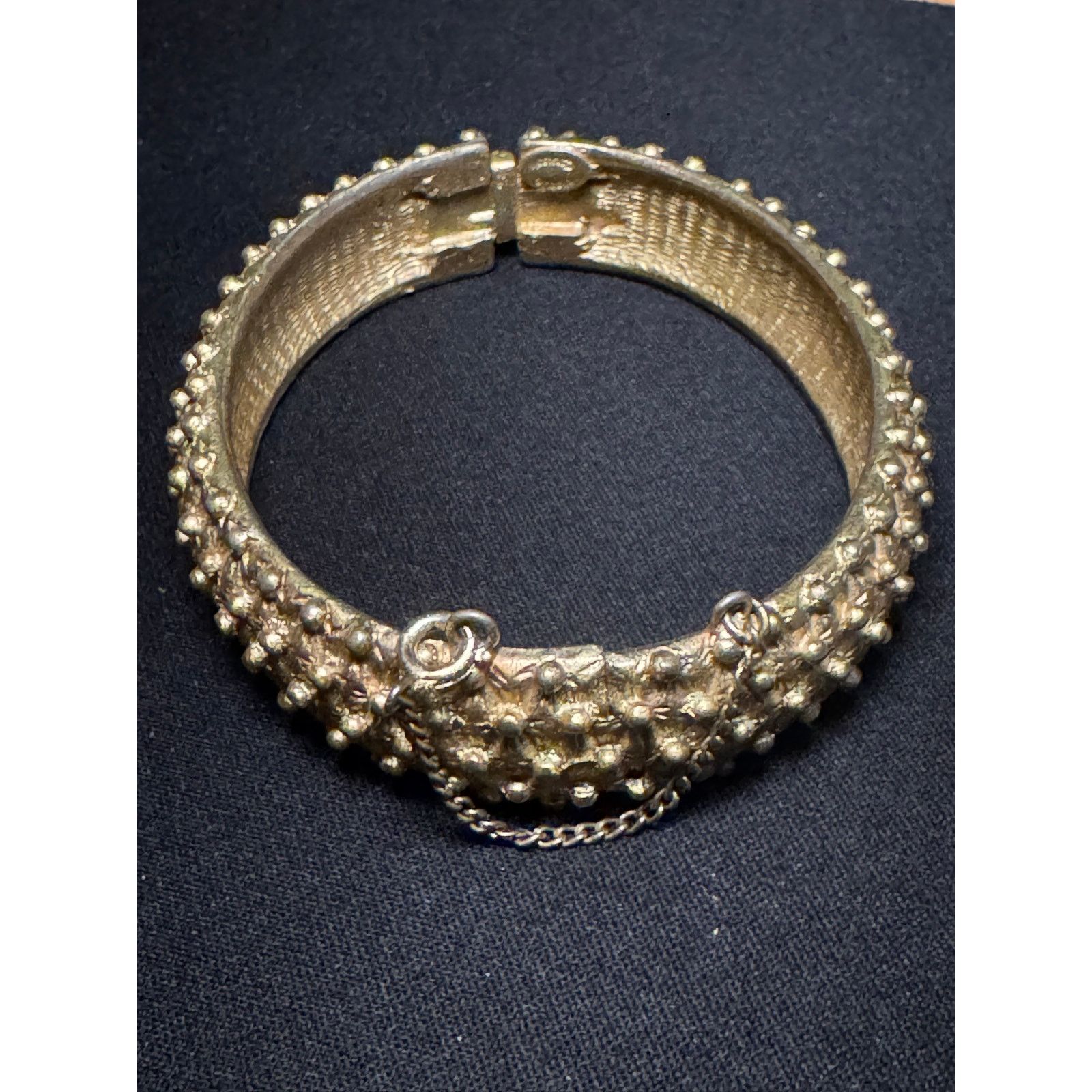 Other Hattie Carnegie Dot Textured Gold Tone Hinged Bracelet Size ONE SIZE - 4 Thumbnail