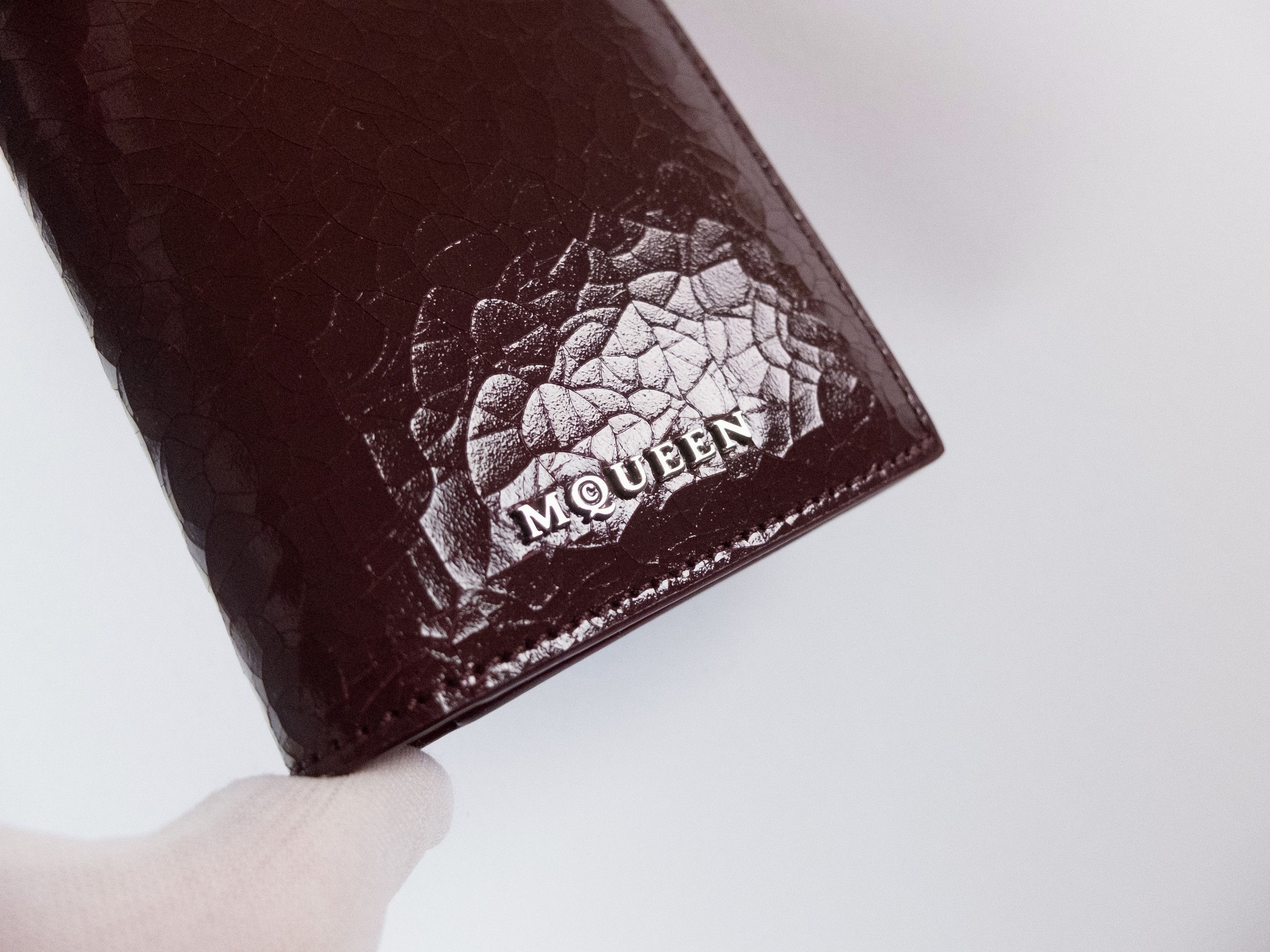 Alexander McQueen ALEXANDER MCQUEEN red cracked leather bifold card holder Size ONE SIZE - 2 Thumbnail
