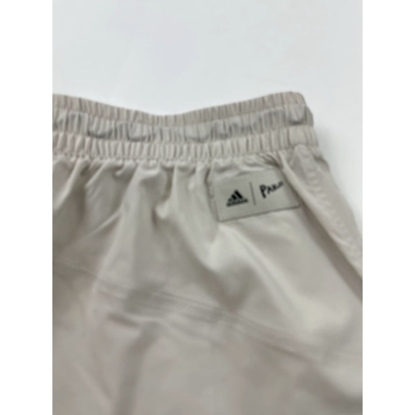 Adidas Adidas Run For The Oceans Women's Athletic Shorts Beige XL Extra Large Size 40" / US 18 - 6 Thumbnail