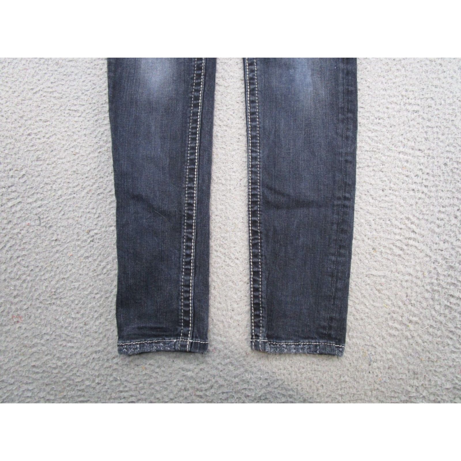 Miss Me Miss Me Jeans Dark Wash Stretch Denim Skinny Women's Size 27 Embroidered Y2K Plain Blue 5-Pocket Design Size 27" / US 4 / IT 40 - 2 Thumbnail