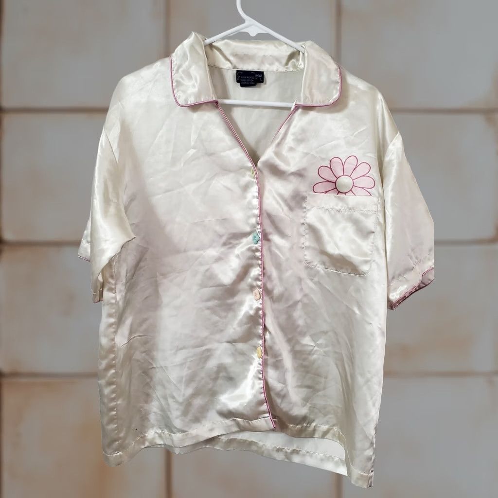 Vintage Lillian Lorow Satin Pajama Set Shirt Short Sleeve Button Up Pink Trim Womens Medium White Floral 90s Classic Lounge Set Size M / US 6-8 / IT 42-44 - 1 Thumbnail