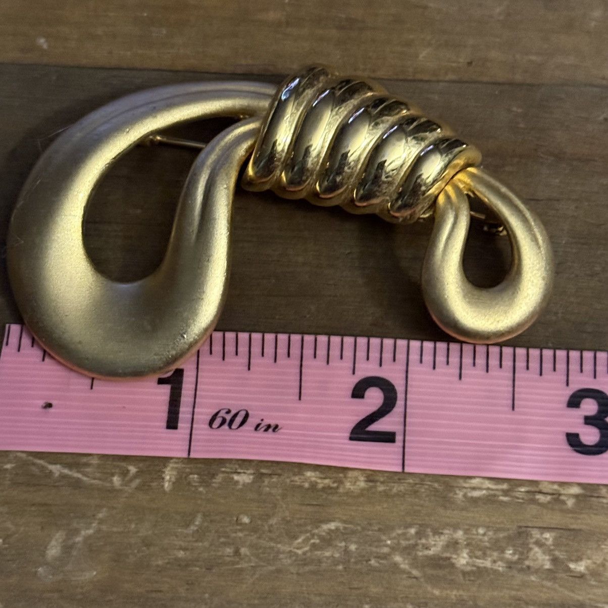 Vintage Vintage M. Jent gold tone knot brooch Size ONE SIZE - 3 Thumbnail