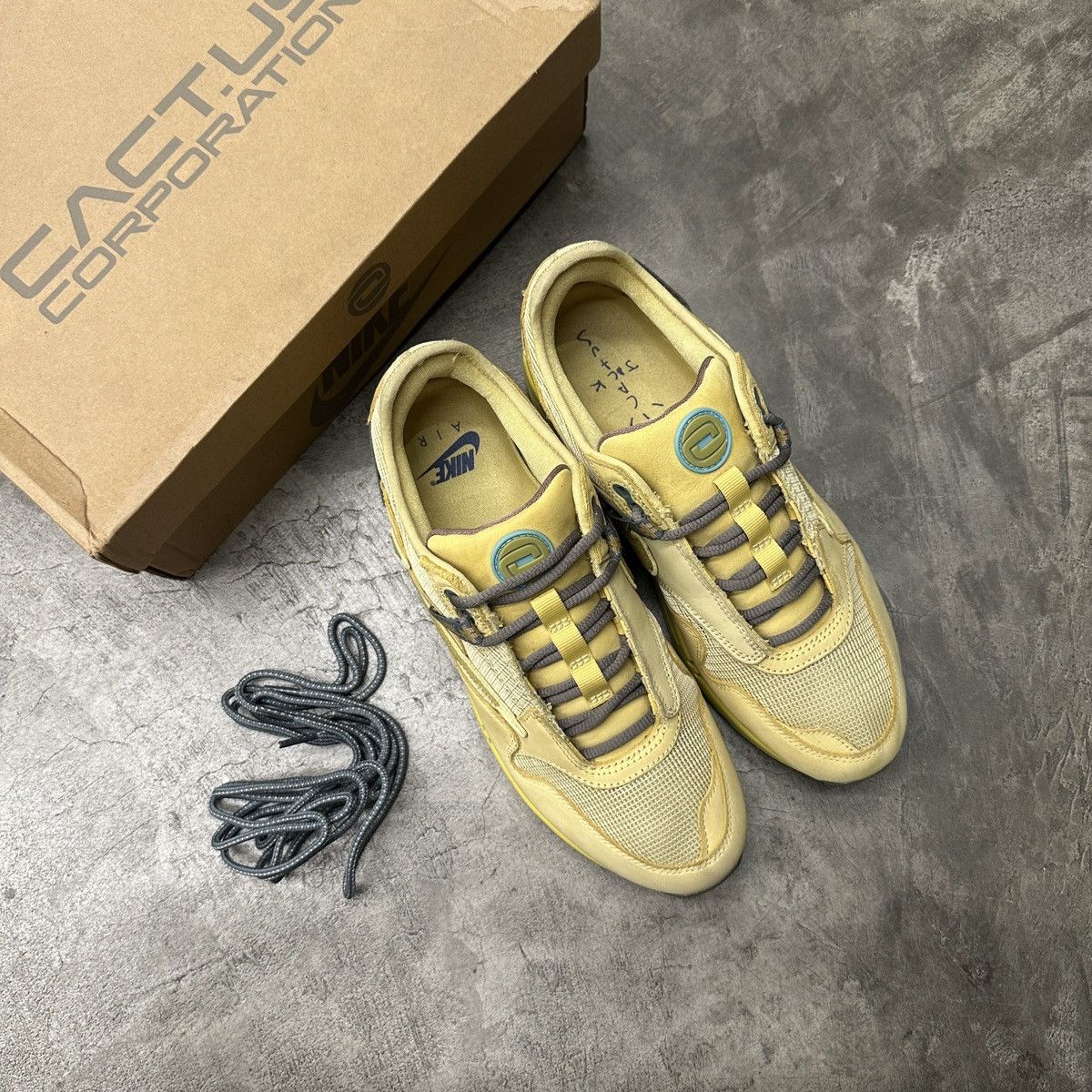Nike × Travis Scott Nike Air Max 1 x Travis Scott ‘Gold’ DO9392-700 Size US 9.5 / EU 42-43 - 2 Thumbnail