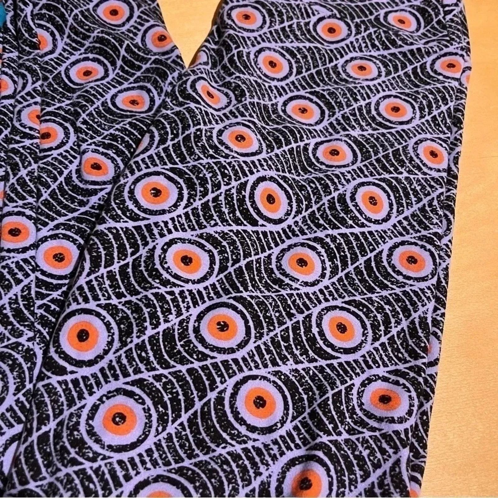 Other LULAROE HALLOWEEN Green Leggings Witches Spiders / Eyes Size 27" / US 4 / IT 40 - 3 Thumbnail
