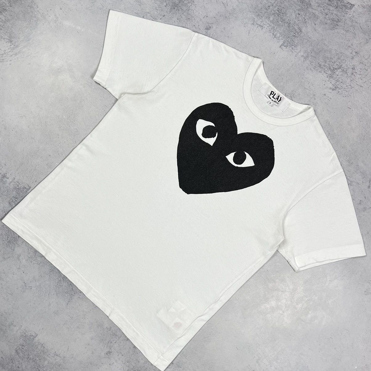 Comme des Garcons PLAY Comme Des Garçons Heart Big Logo T Shirt Size US L / EU 52-54 / 3 - 1 Thumbnail