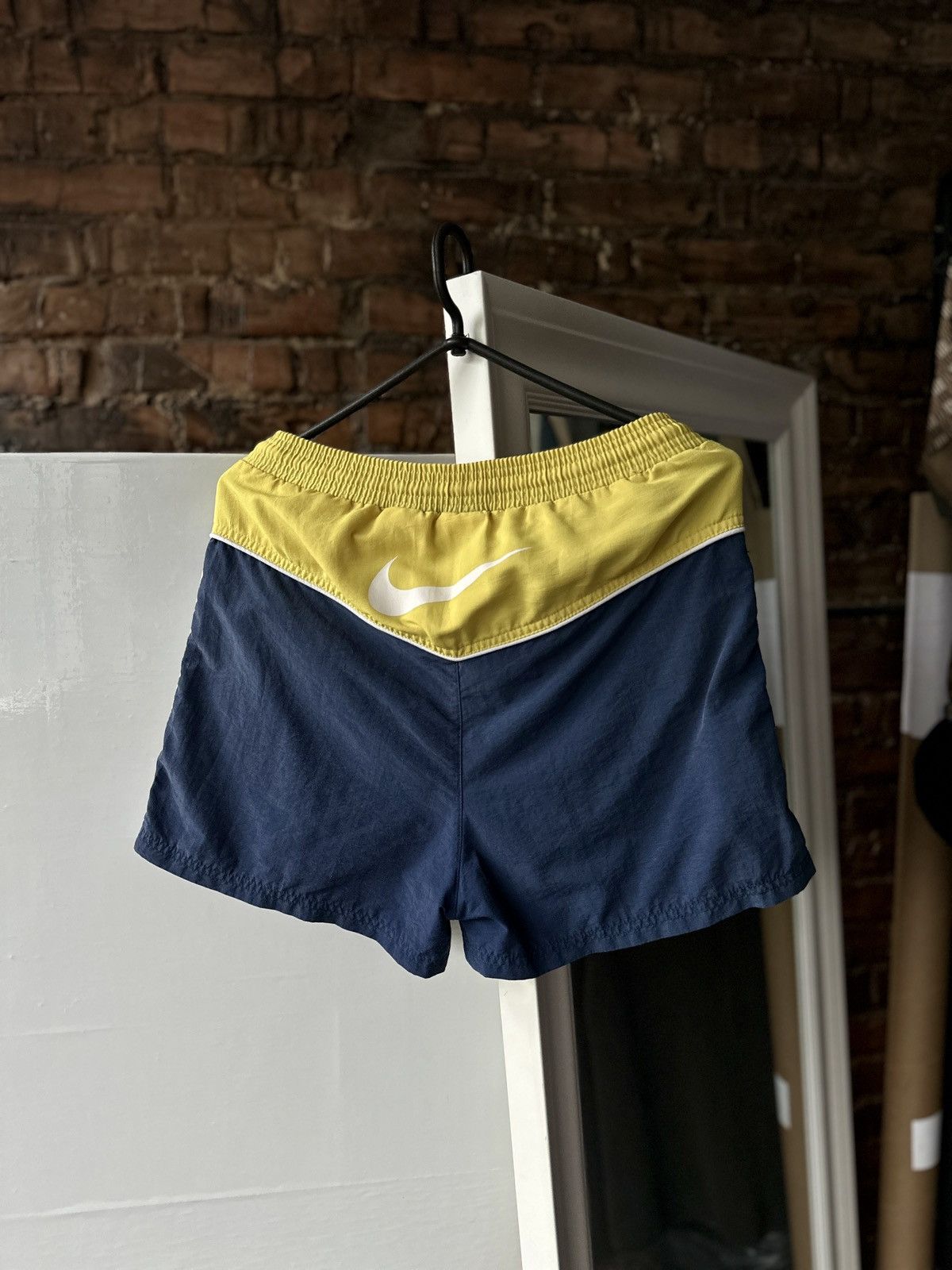 Nike × Vintage Vintage Women’s Nike Shorts Swoosh Big Logo Size: M Size 32" / US 10 / IT 46 - 1 Thumbnail