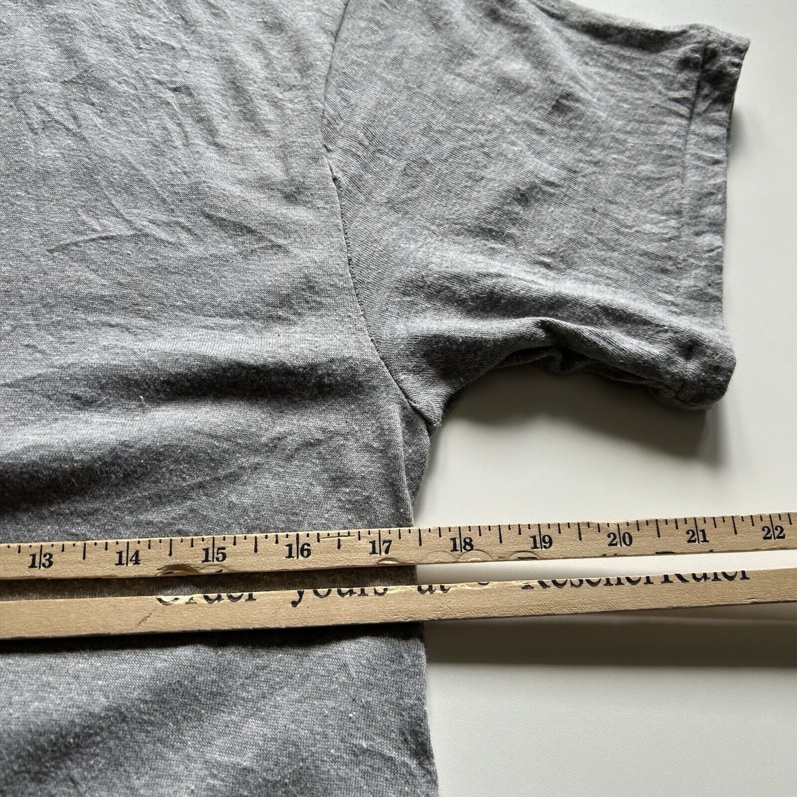 Vintage Vintage 90s Blank Gray Basic T Shirt Men's Size Small Rare Size US S / EU 44-46 / 1 - 3 Thumbnail