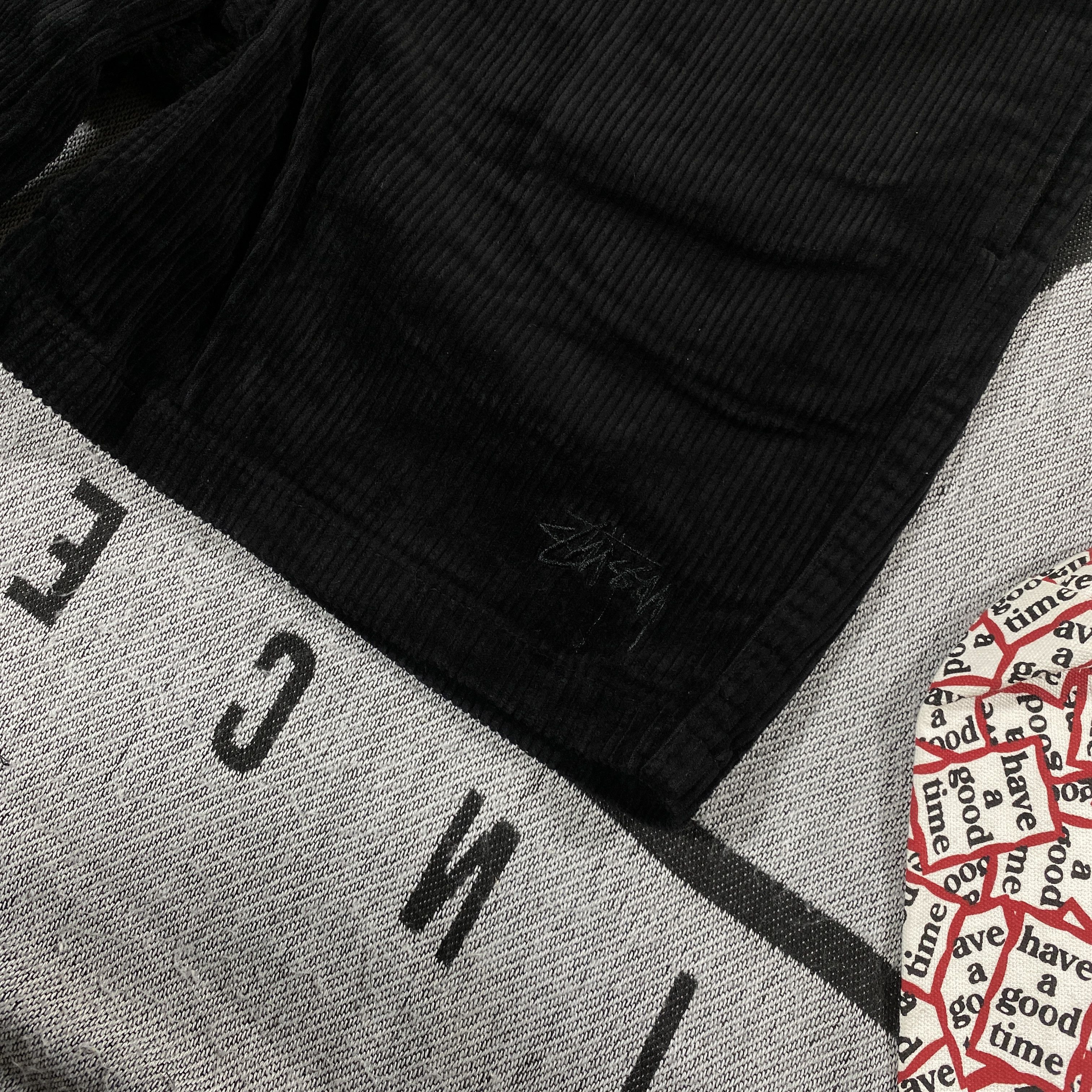 Stussy stussy black logo corduroy shorts size 32 Size US 32 / EU 48 - 2 Thumbnail
