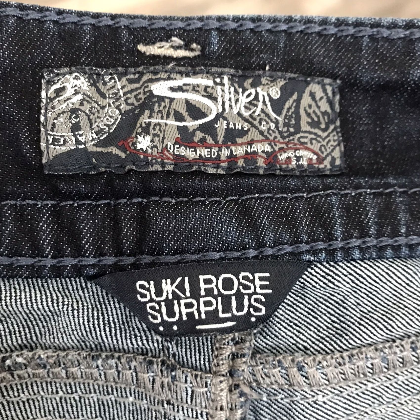 Silver Jeans Co. VINTAGE? No. Silver Jeans Shorts Womens W25 Suki Rose Surplus Bermuda Jean Dark Wash Flap Size 42" / US 20 - 3 Thumbnail