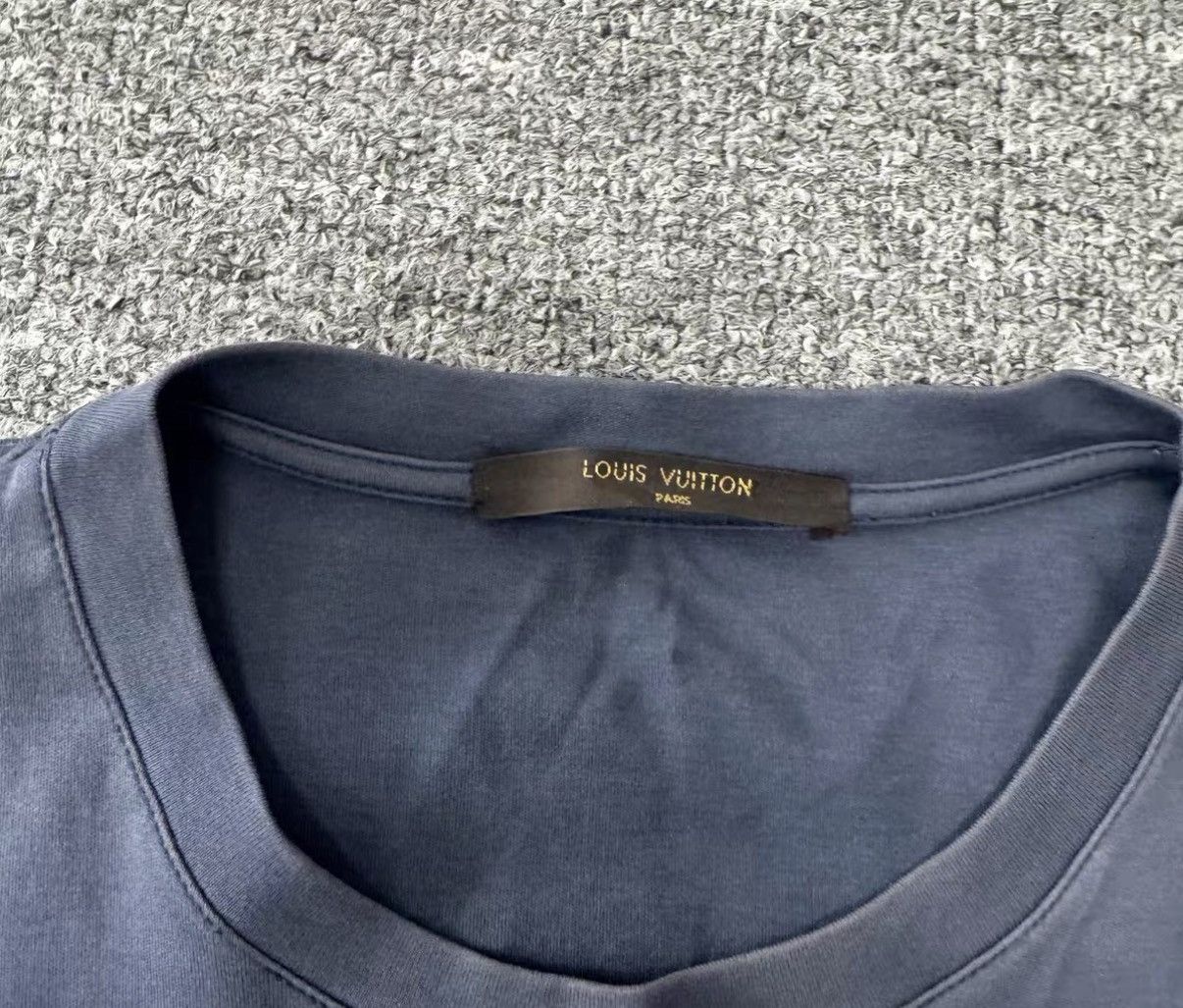 Louis Vuitton Louis Vuitton Patch T-Shirt J16 Size US S / EU 44-46 / 1 - 4 Thumbnail