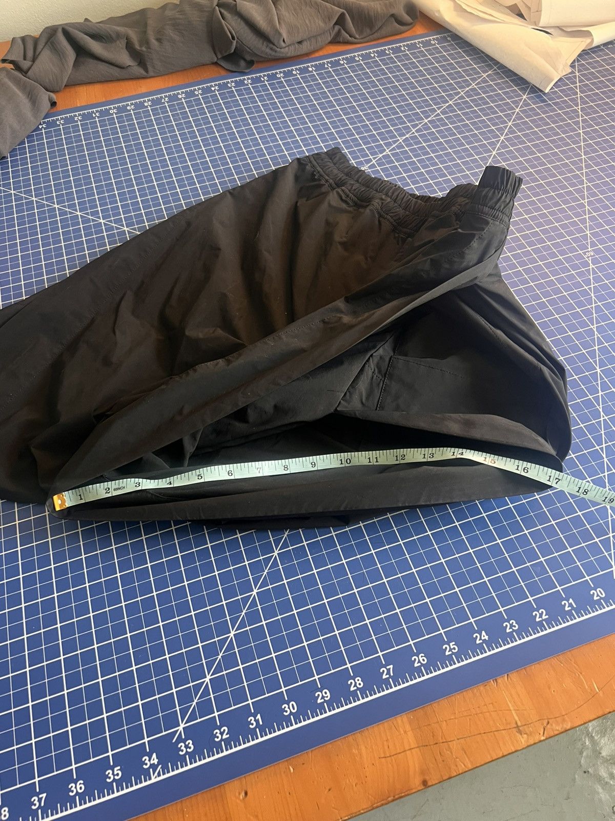Julius NILOS SPRING SUMMER 2017 INFLAMMATORS BLACK TAFFETA SHORTS Size US 33 - 13 Thumbnail