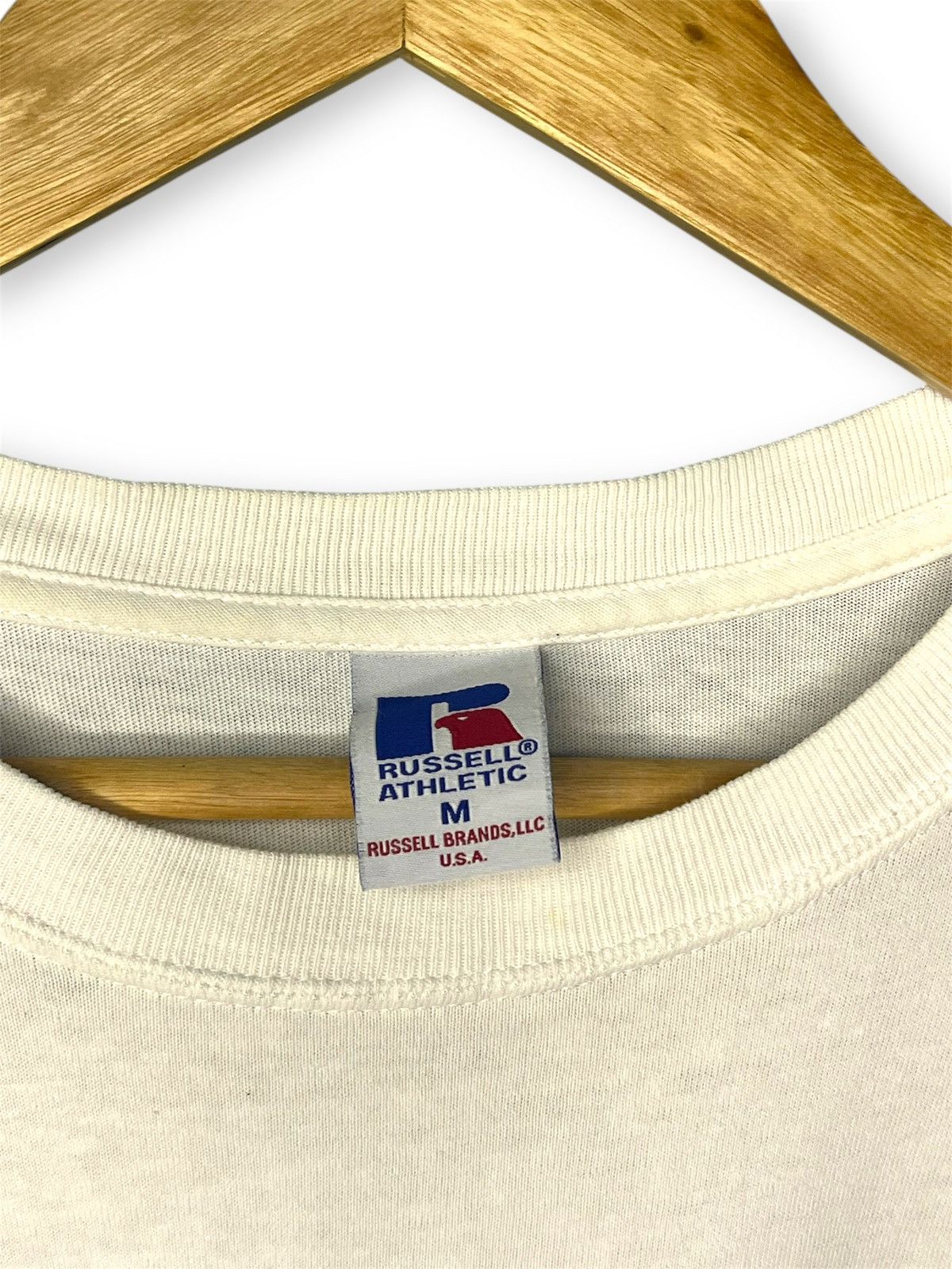 Russell Athletic Russel Athletic Streetwear White Color Shirt Front Hit Red Size US M / EU 48-50 / 2 - 4 Thumbnail