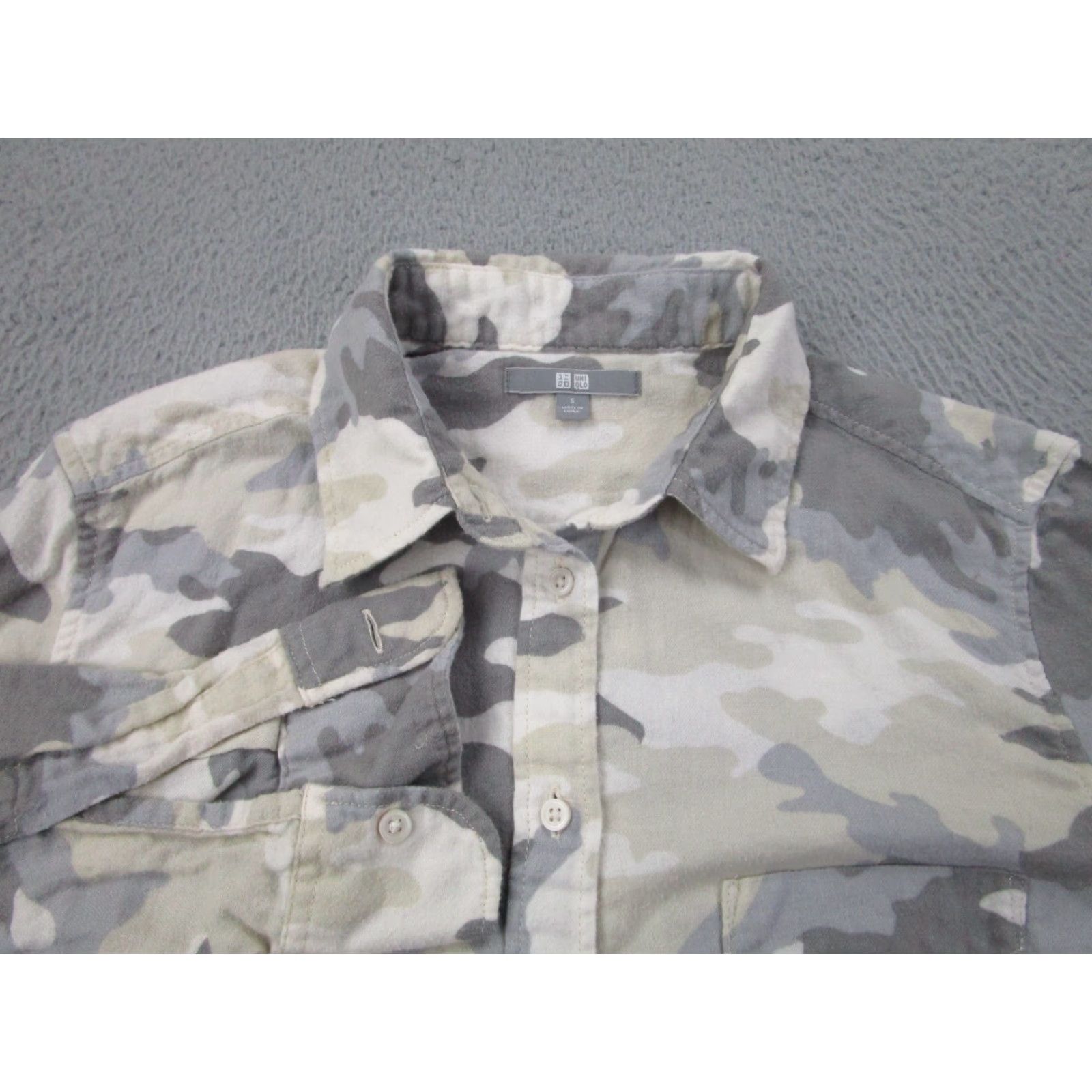 Uniqlo Uniqlo Shirt Mens S Gray Beige Cream Camo Flannel Lightweight Indie Gorpcore Size US S / EU 44-46 / 1 - 4 Thumbnail