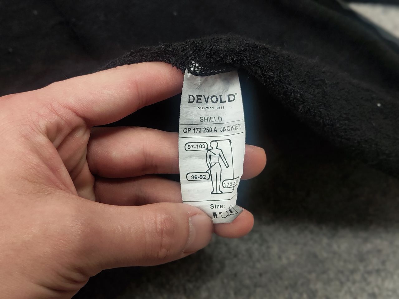 Other Devold shield zip Wool blend Pullover jacket Hiking Thermal Size US M / EU 48-50 / 2 - 14 Thumbnail