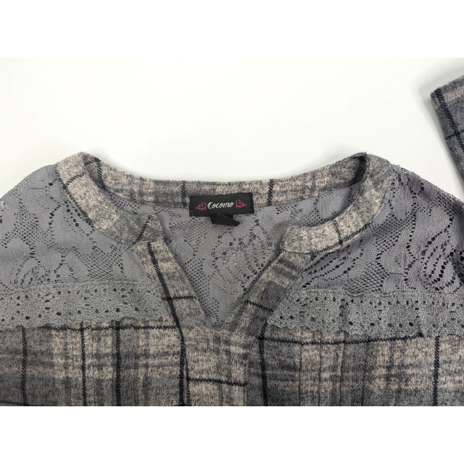 Vintage Cocomo Blouse Women's Small Plaid Long Sleeve V-Neck Tunic Gray Size S / US 4 / IT 40 - 6 Thumbnail