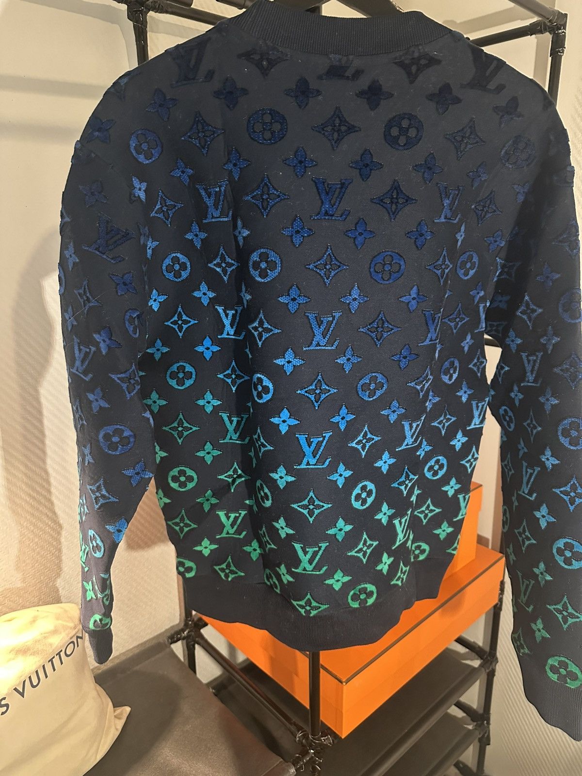 Louis Vuitton Louis Vuitton Blue & Green Gradient Monogram Sweater Size US M / EU 48-50 / 2 - 5 Thumbnail