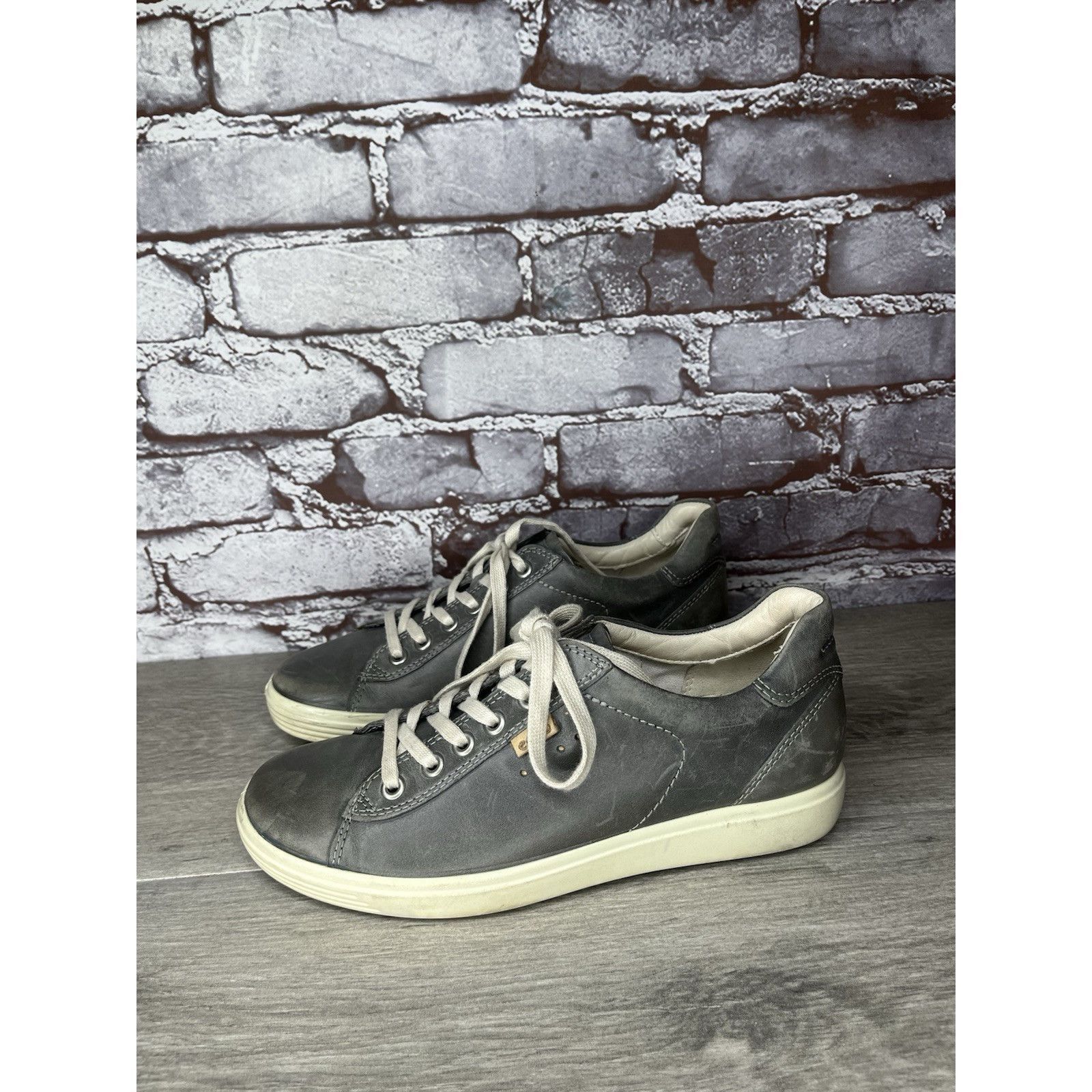 Ecco Ecco Danish Design Gray Leather Lace Up Sneakers Shoes Women Size US 6.5 / IT 36.5 - 16 Thumbnail