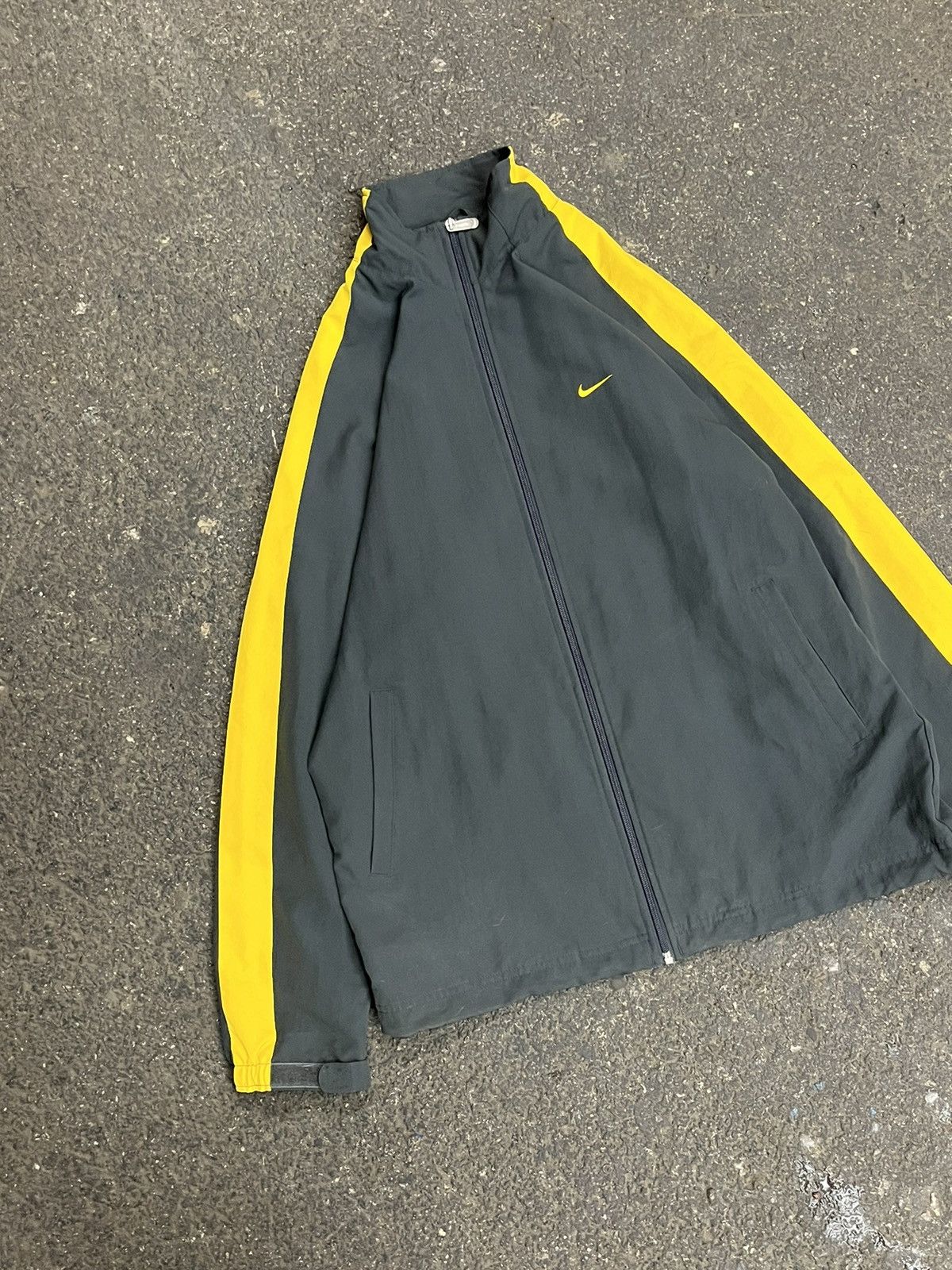 Nike × Vintage Nike zip up track jacket y2k hype sporty vintage streetwear Size US L / EU 52-54 / 3 - 3 Thumbnail